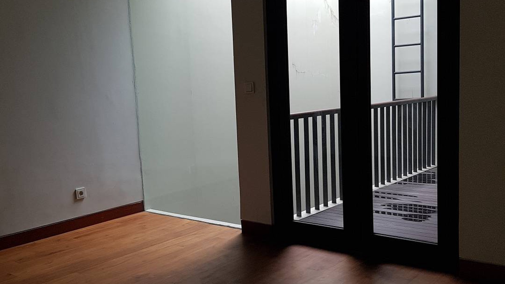 Rumah 3 lantai Ada Kolam Renang di Cilandak Dua Residence