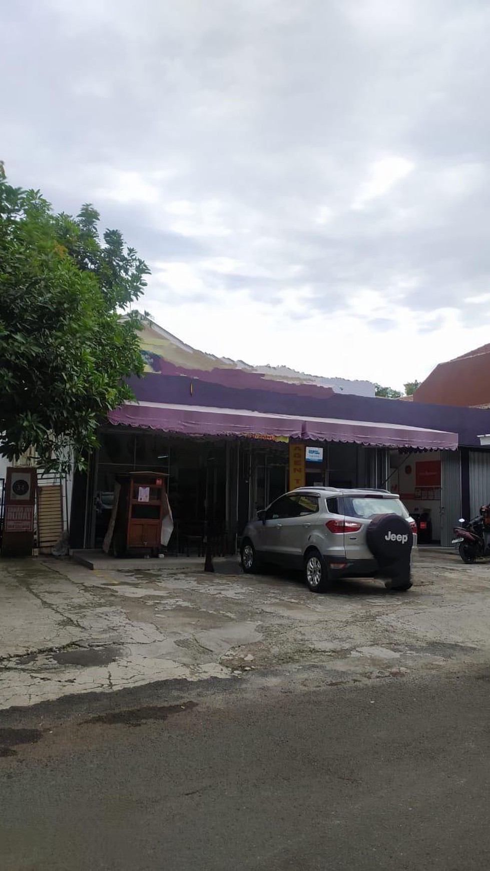 Tanah Pinggir jalan raya di Cilandak Jakarta Selatan