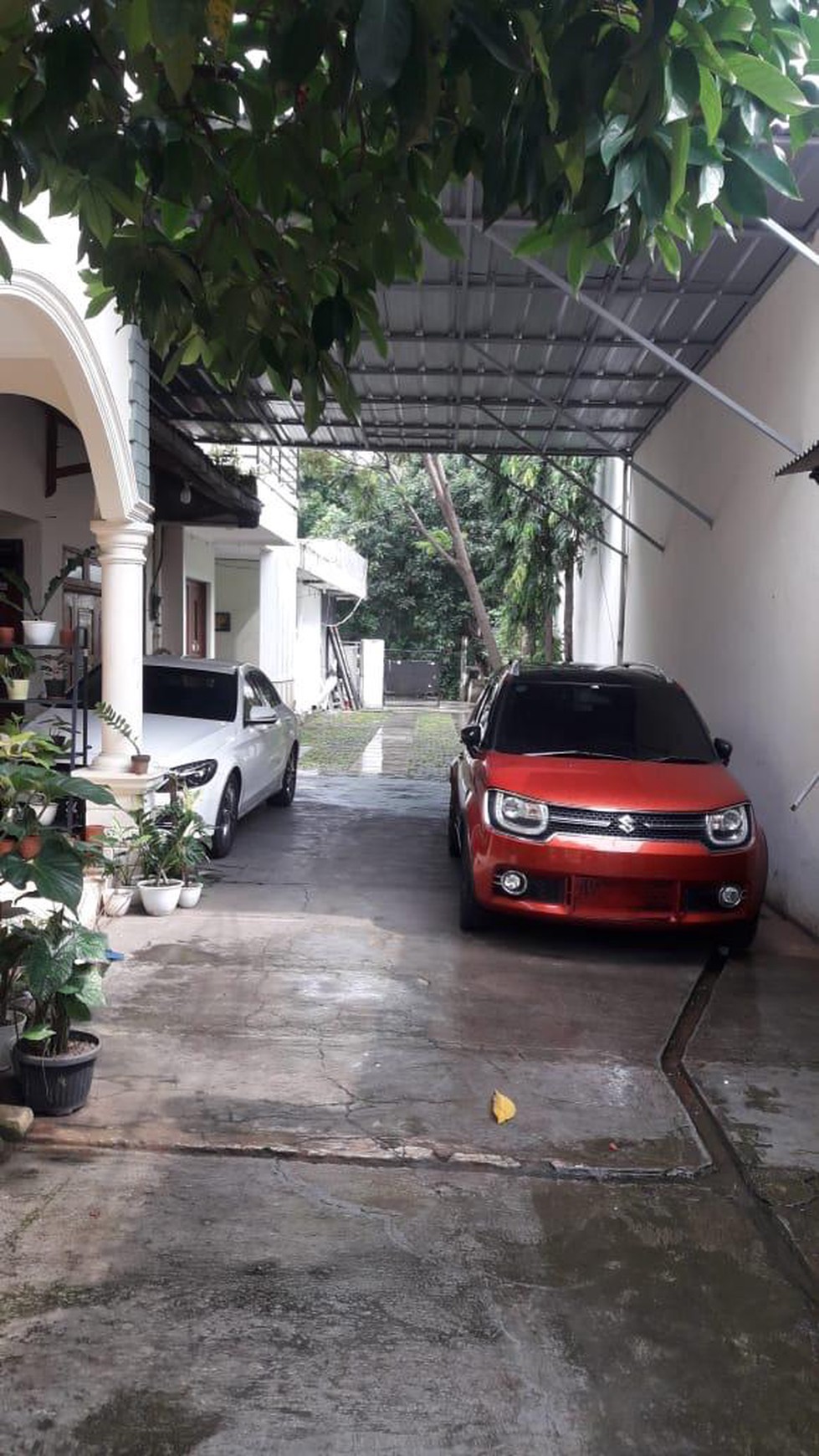 Tanah Pinggir jalan raya di Cilandak Jakarta Selatan
