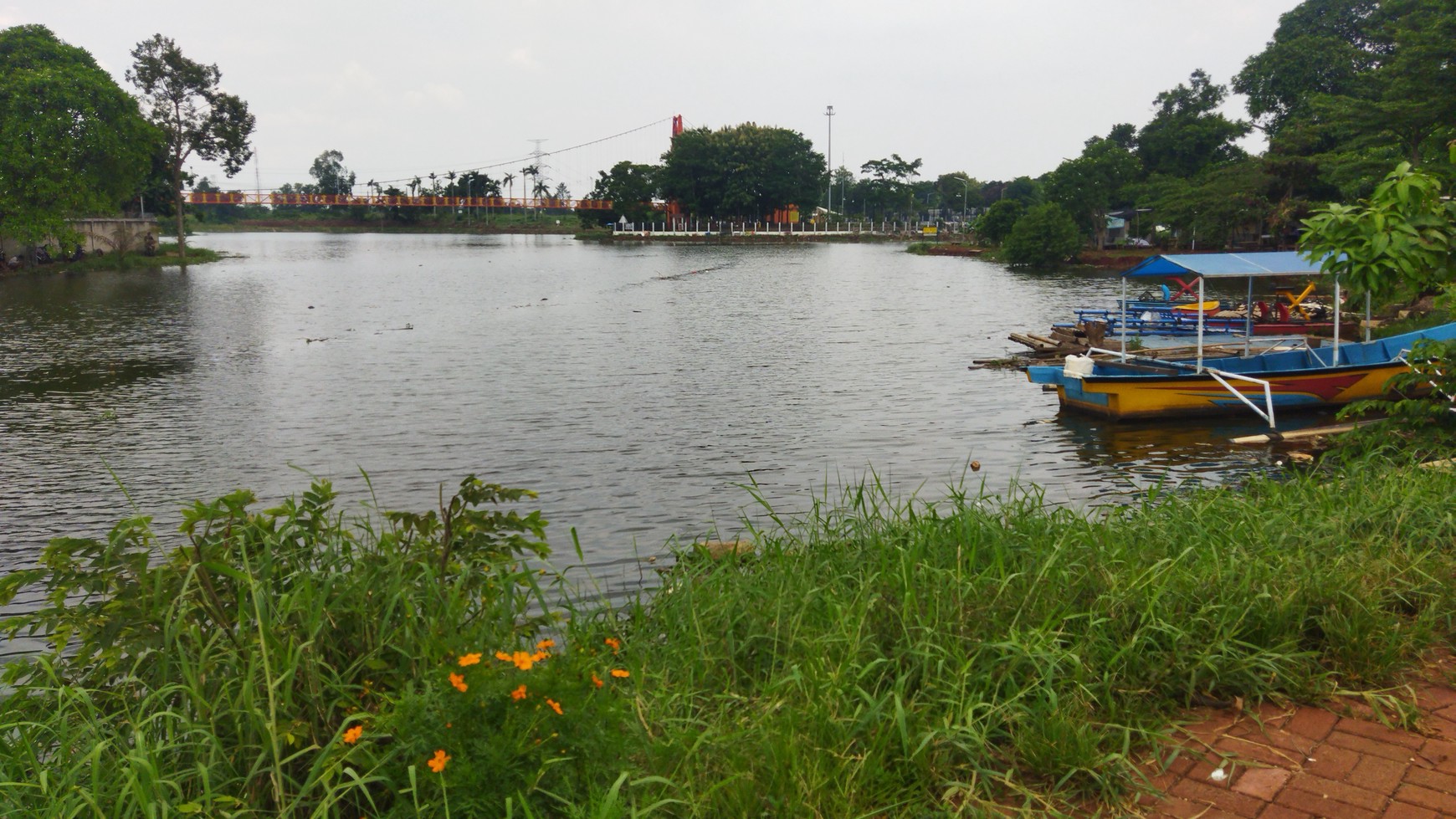 Kavling Tepi Danau Untuk Rumah atau Komersil Dekat Shilla Sawangan Depok