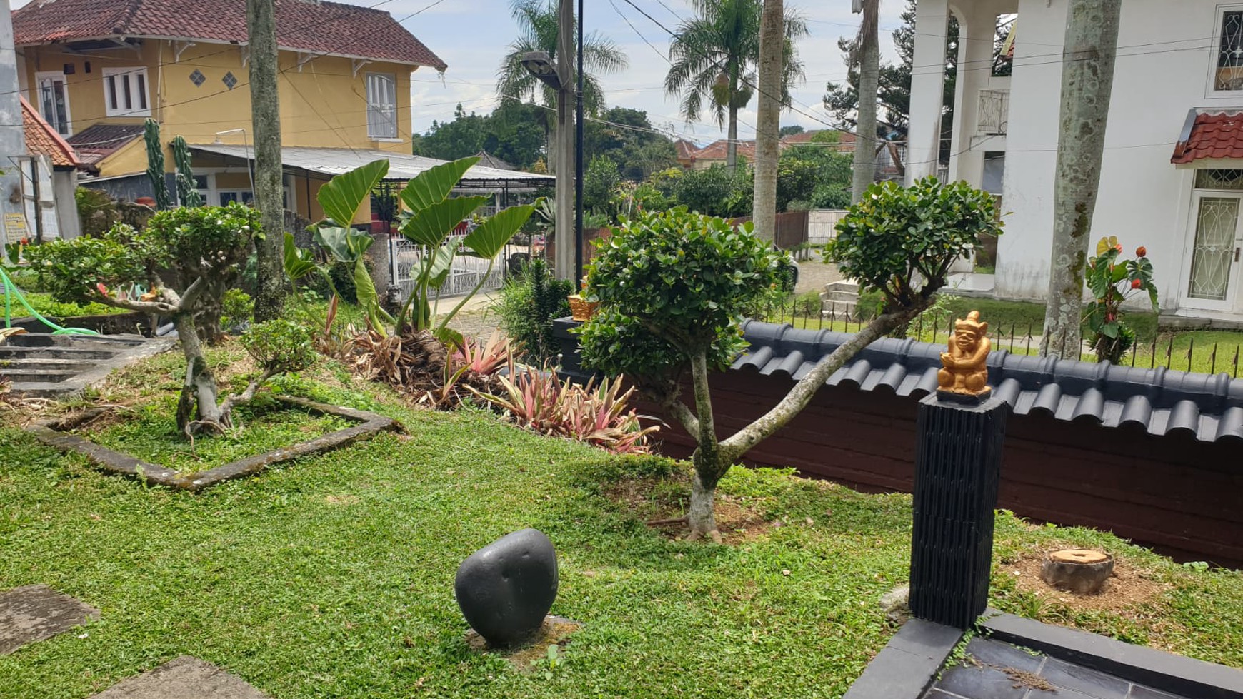 Rumah Villa Bukit Cipendawa, Cipanas, Hanya 50 Meter Ke Jalan Raya Cipanas Dan 5 Menit Ke Istana Presiden Cipanas Cianjur