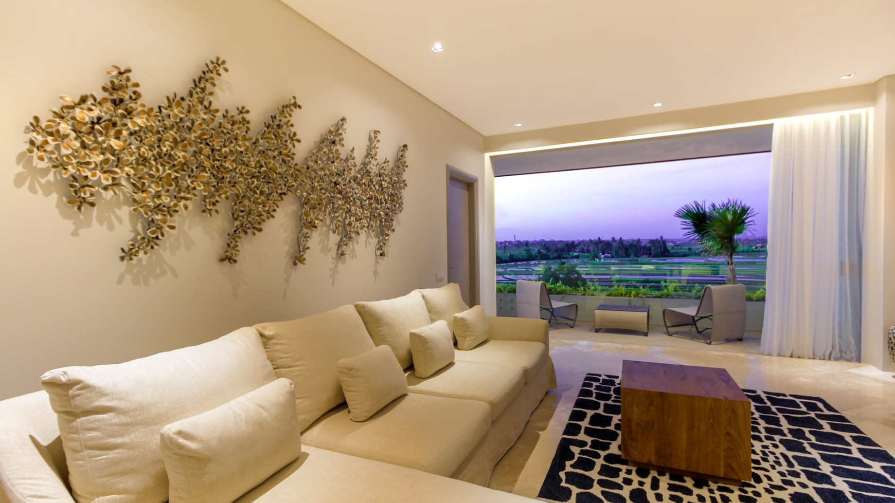Luxury Apartment Great Location Walk in Distance To The beach Bali