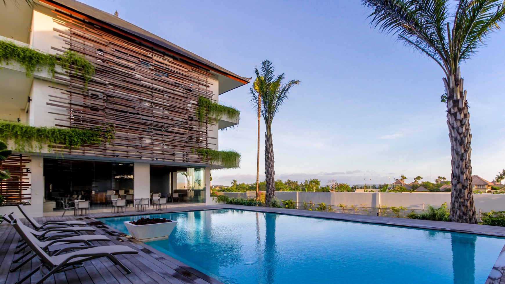 Luxury Apartment Great Location Walk in Distance To The beach Bali