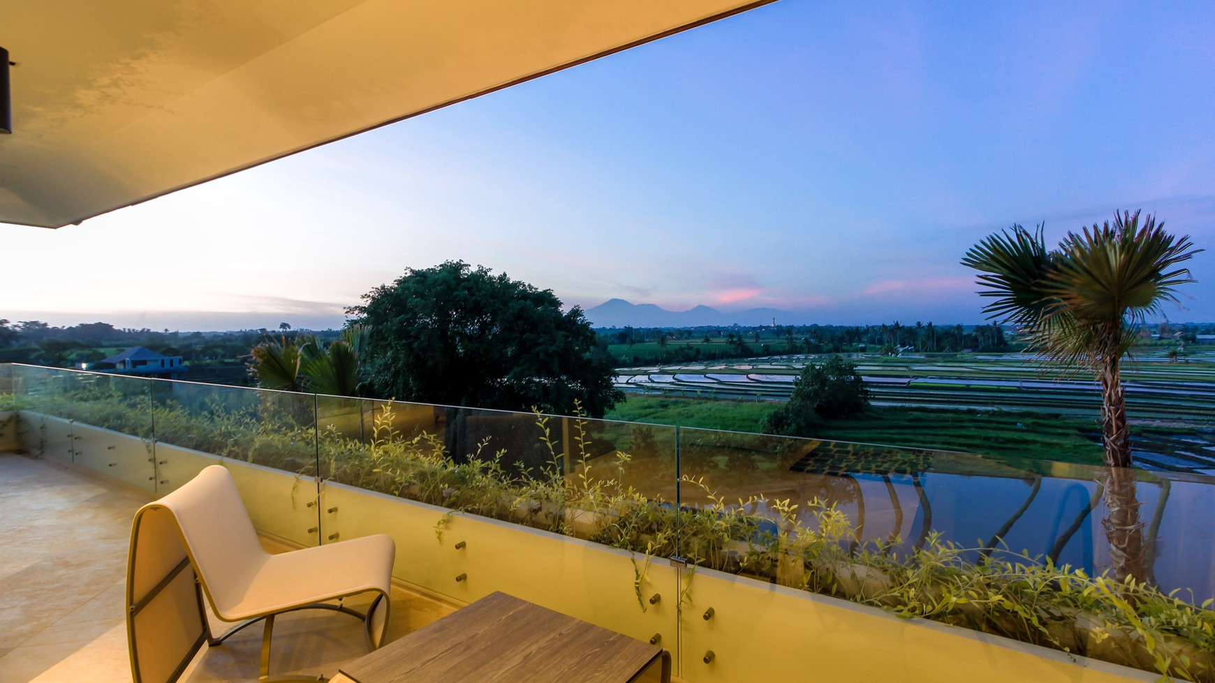 Luxury Apartment Great Location Walk in Distance To The beach Bali