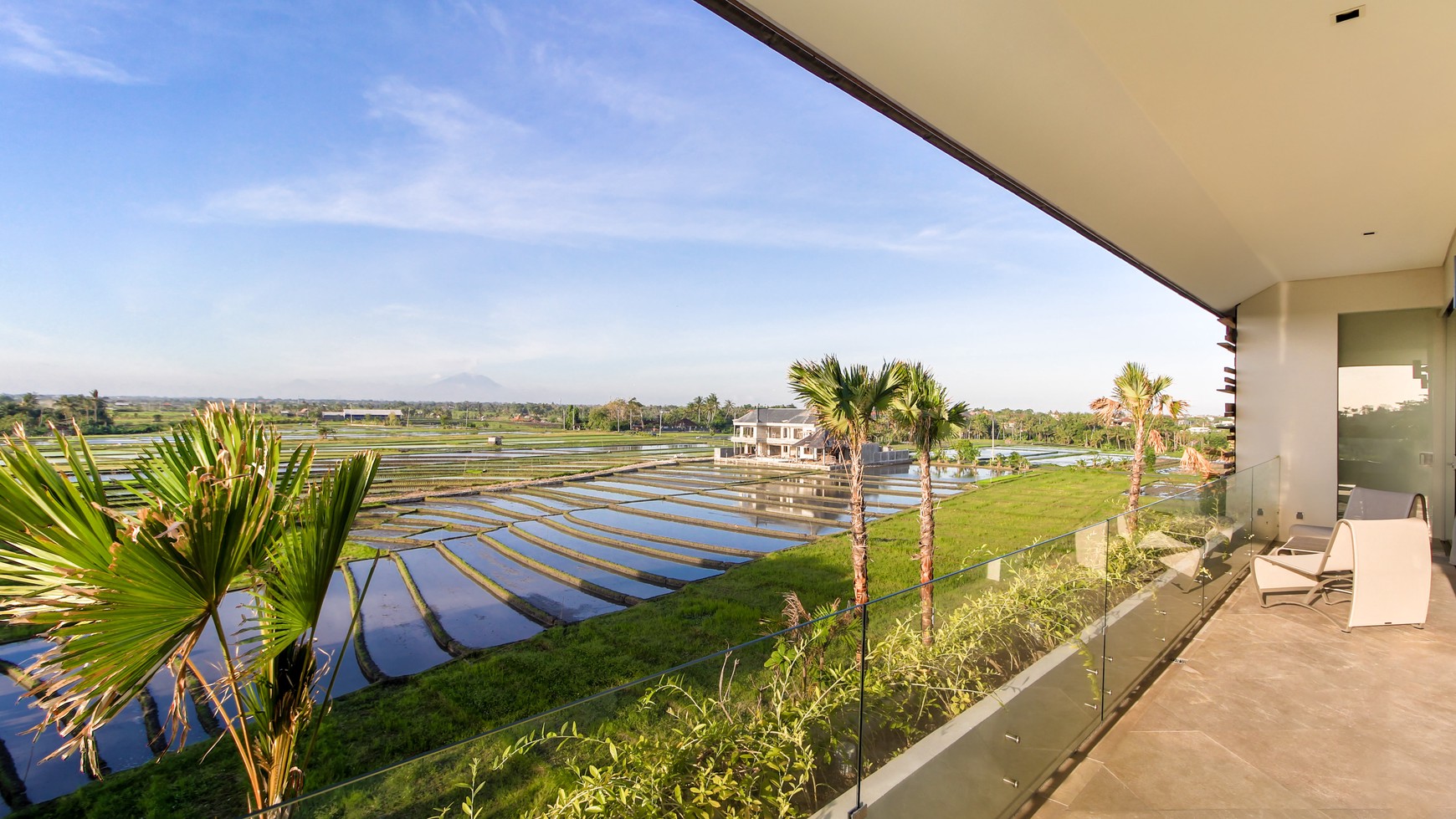 Luxury Apartment Great Location Walk in Distance To The beach Bali