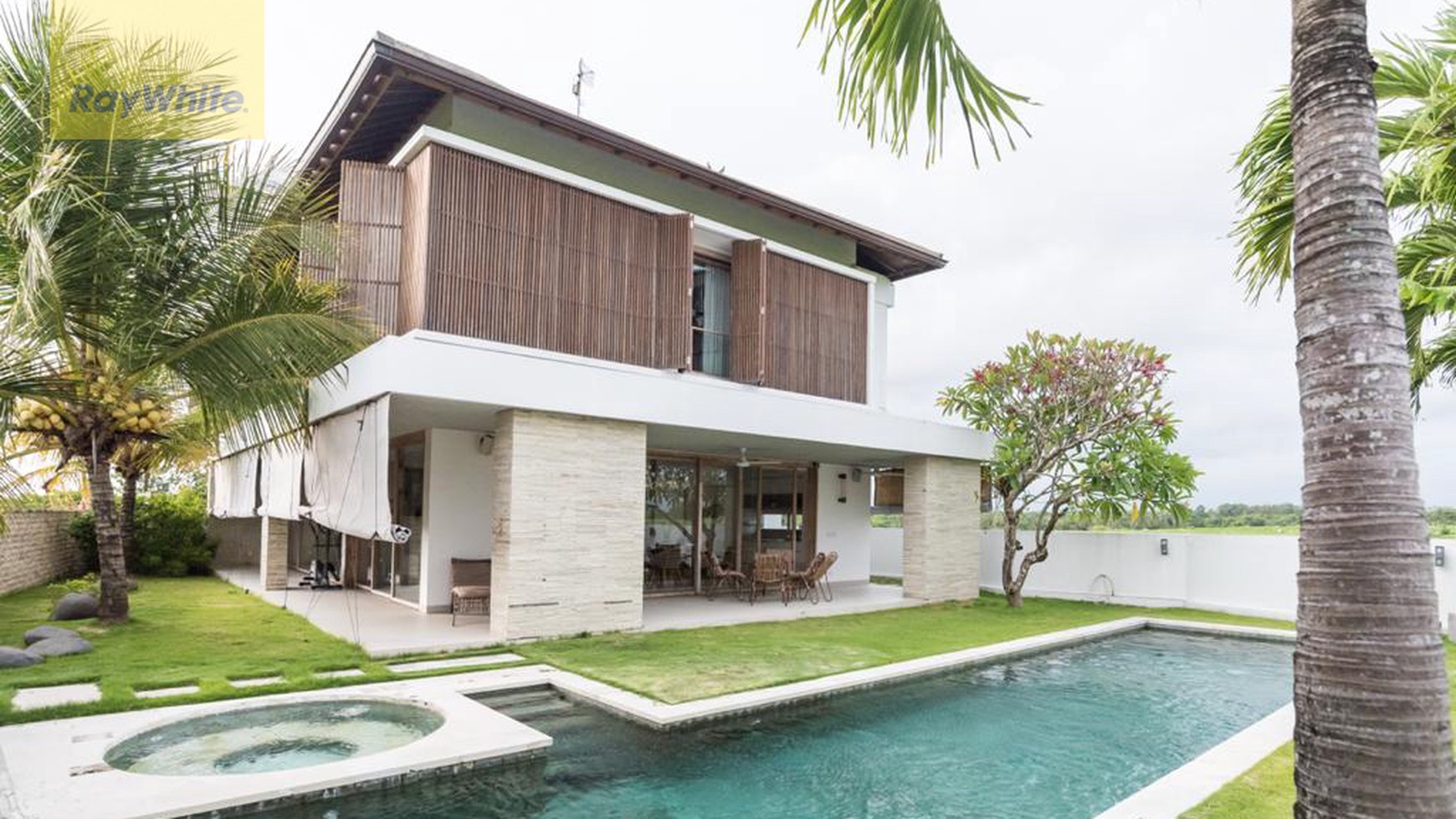Luxury 4 Bedroom Villa Close to the beach Cemagi Bali