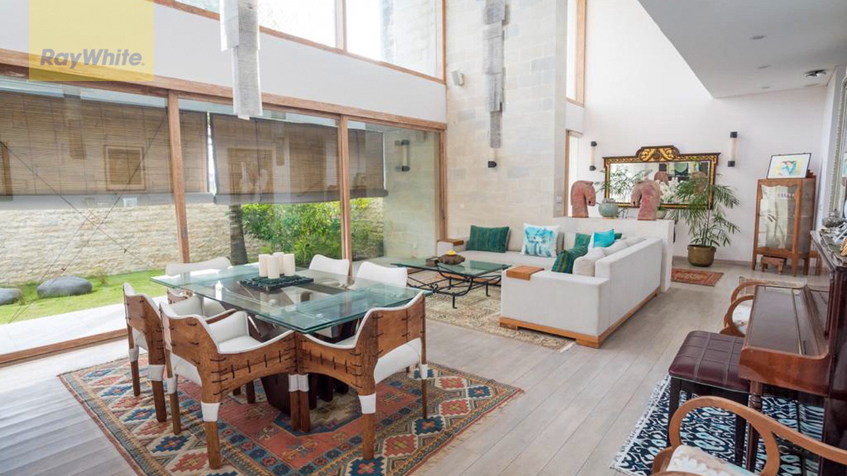 Luxury 4 Bedroom Villa Close to the beach Cemagi Bali