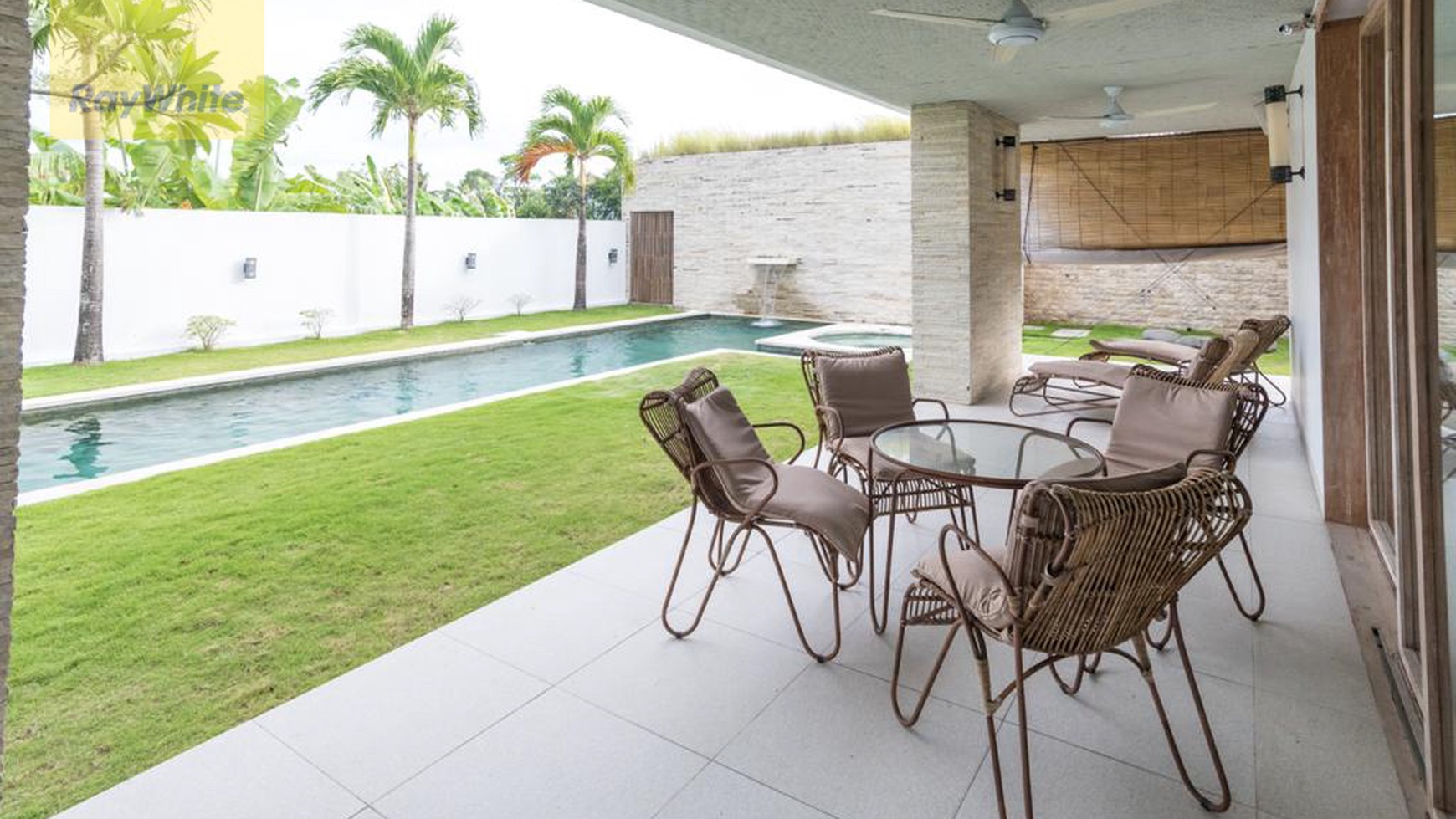 Luxury 4 Bedroom Villa Close to the beach Cemagi Bali