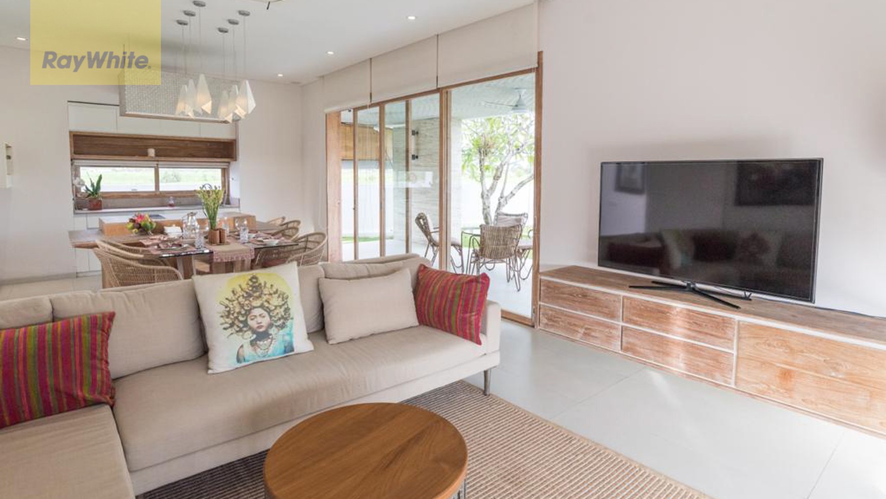 Luxury 4 Bedroom Villa Close to the beach Cemagi Bali