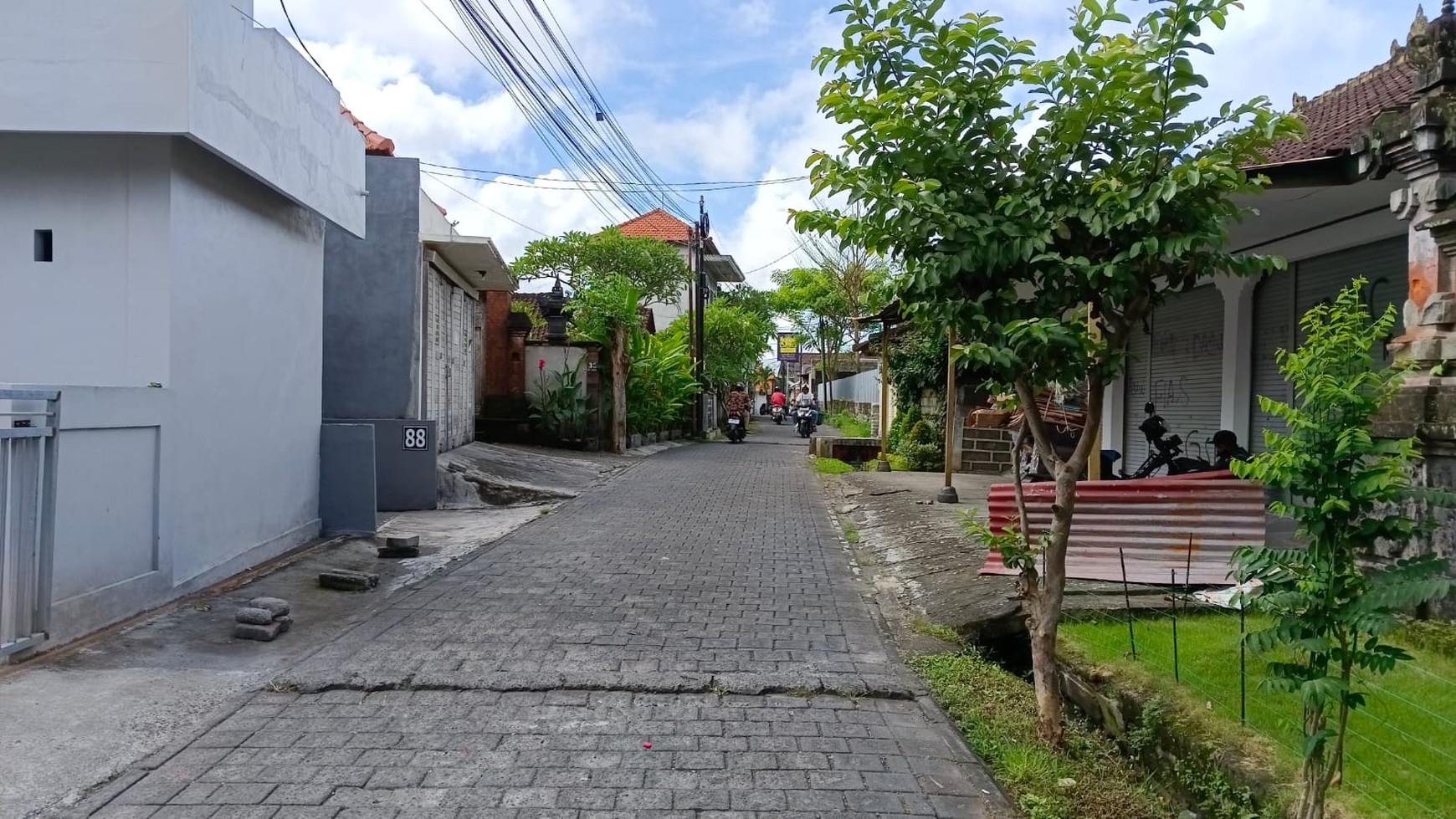 Intimate Villa, Strategic, Between Canggu and Seminyak Bali