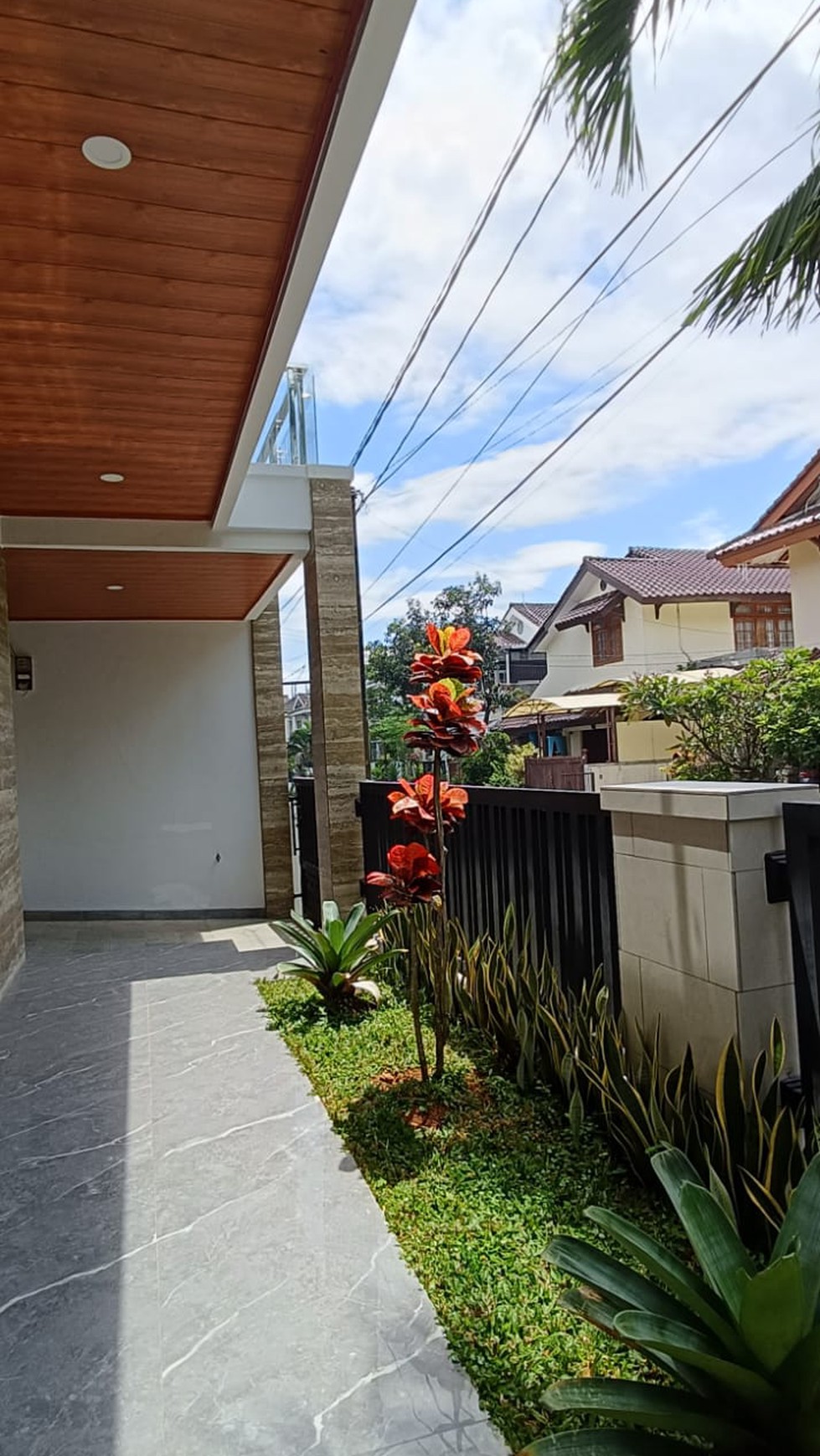 Rumah bagus siap huni di bintaro sektor 9