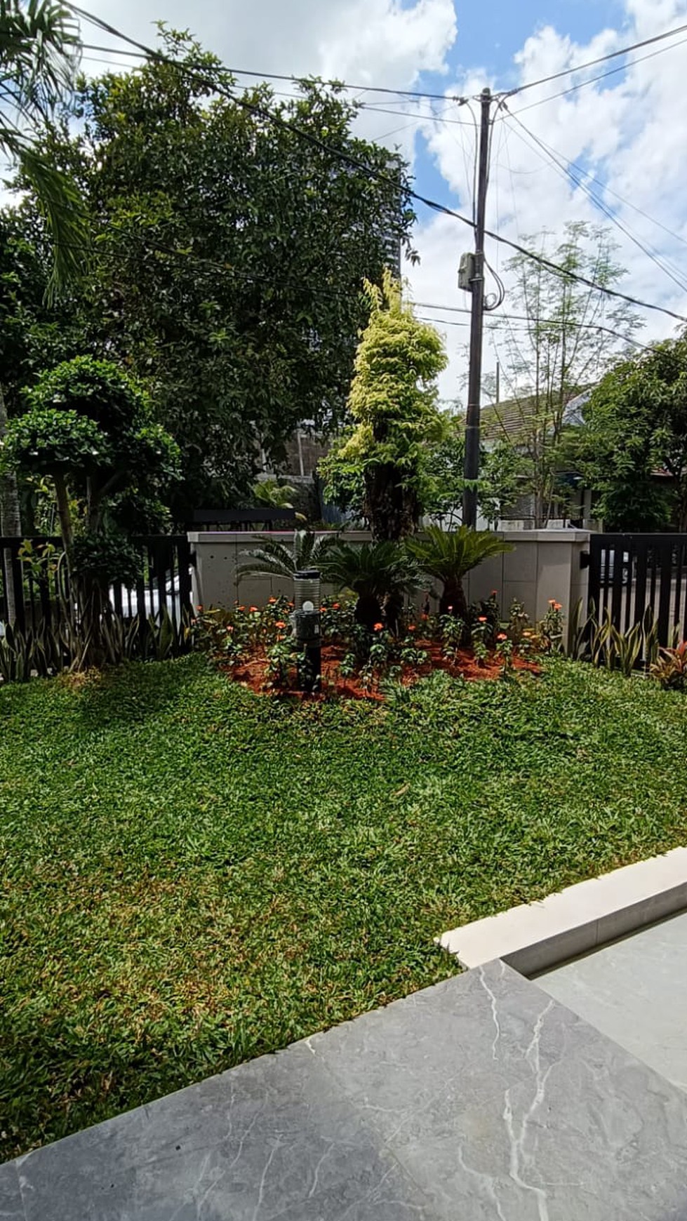 Rumah bagus siap huni di bintaro sektor 9
