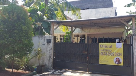 Rumah tua di Komplwks Patal Senayan 