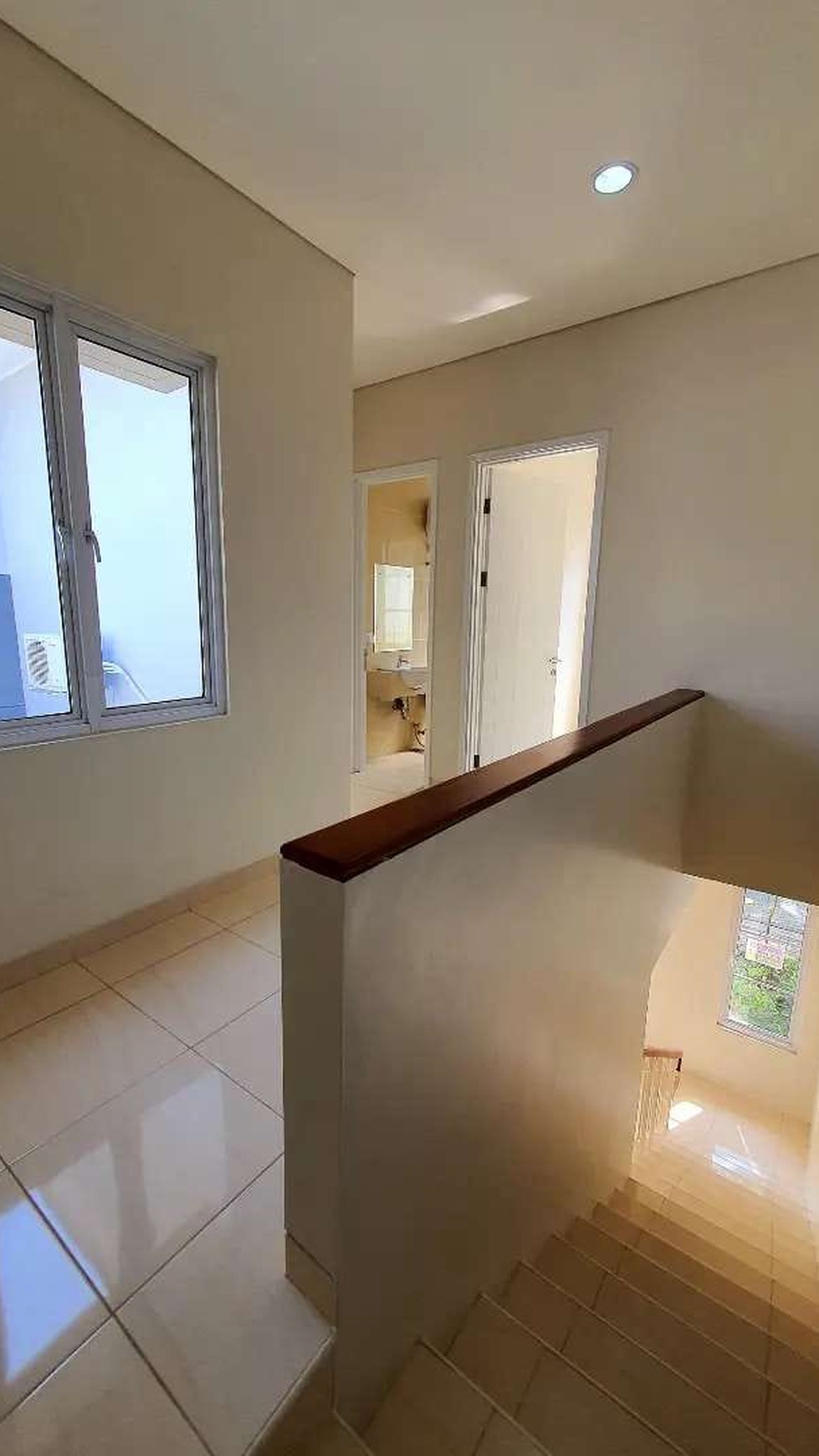 Hot Rent. Rumah bagus Vanya Park Azzura, BSD