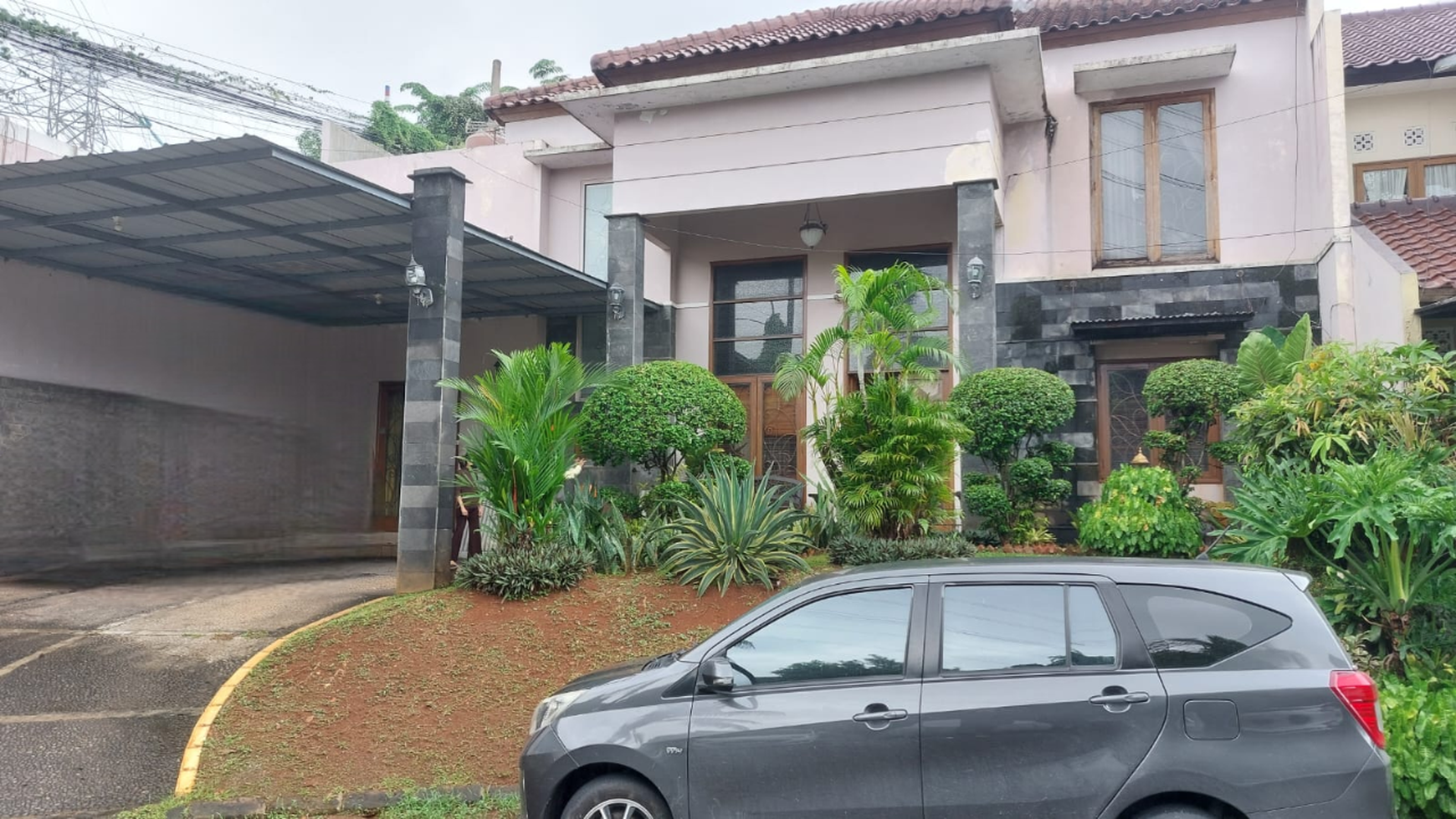 Dijual Cepat Rumah Mewah 2 lantai di Cirendeu