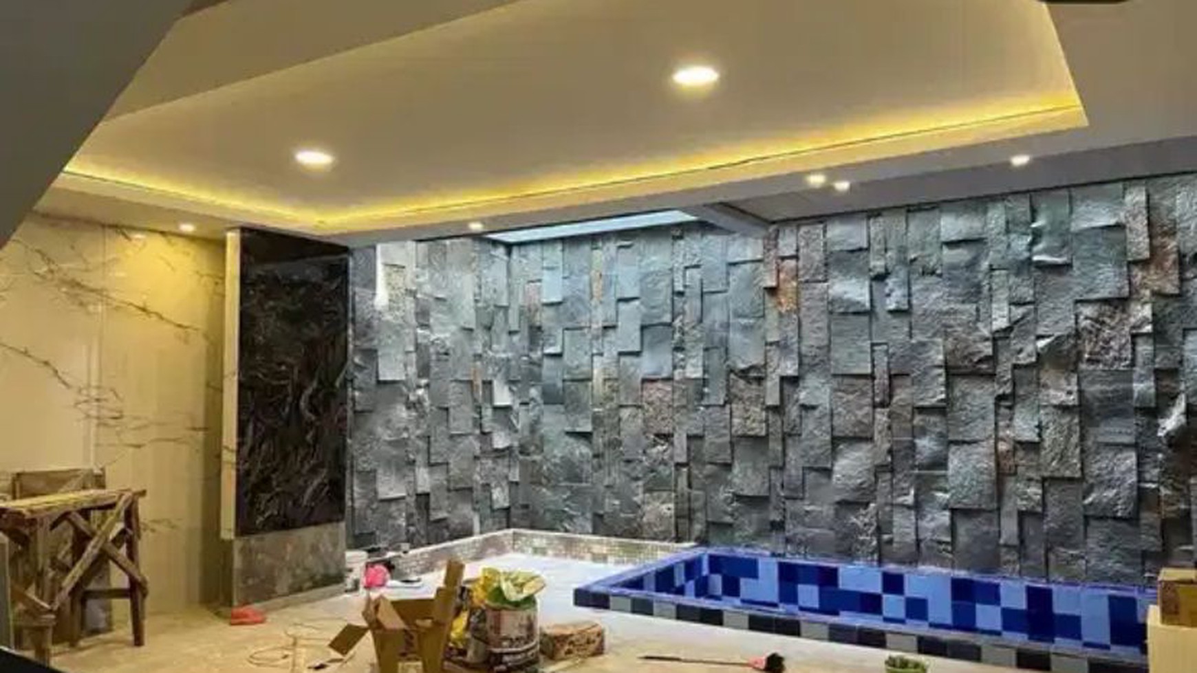Dijual Rumah Baru Pakuwon City Surabaya PLUS Kolam Renang dekat Sekolah Xin zhong, Gloria