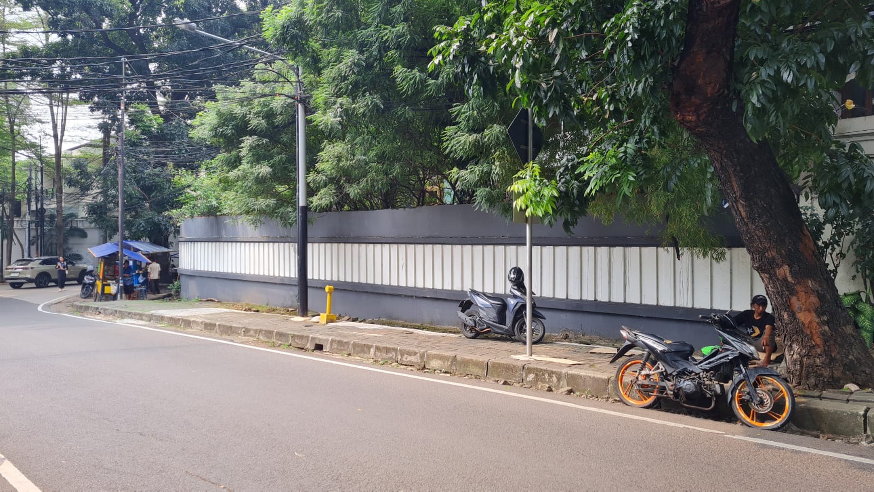 Rumah di Kebayoran Baru