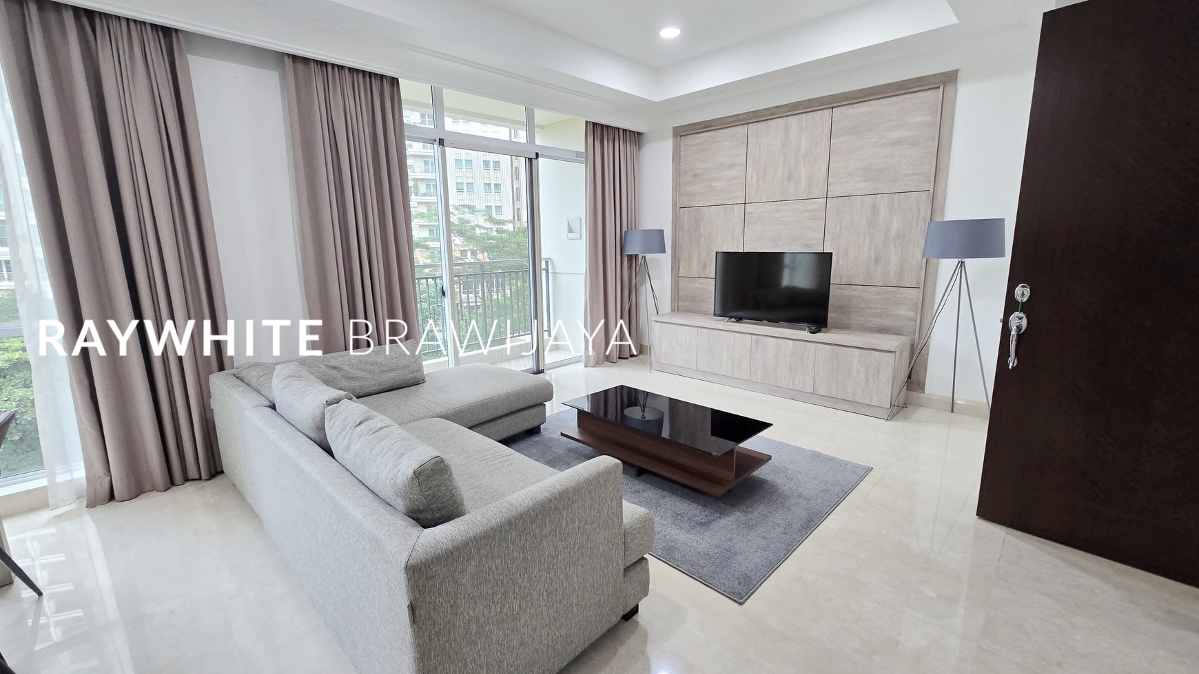 Apartment Pakubuwono View Fully-Furnished