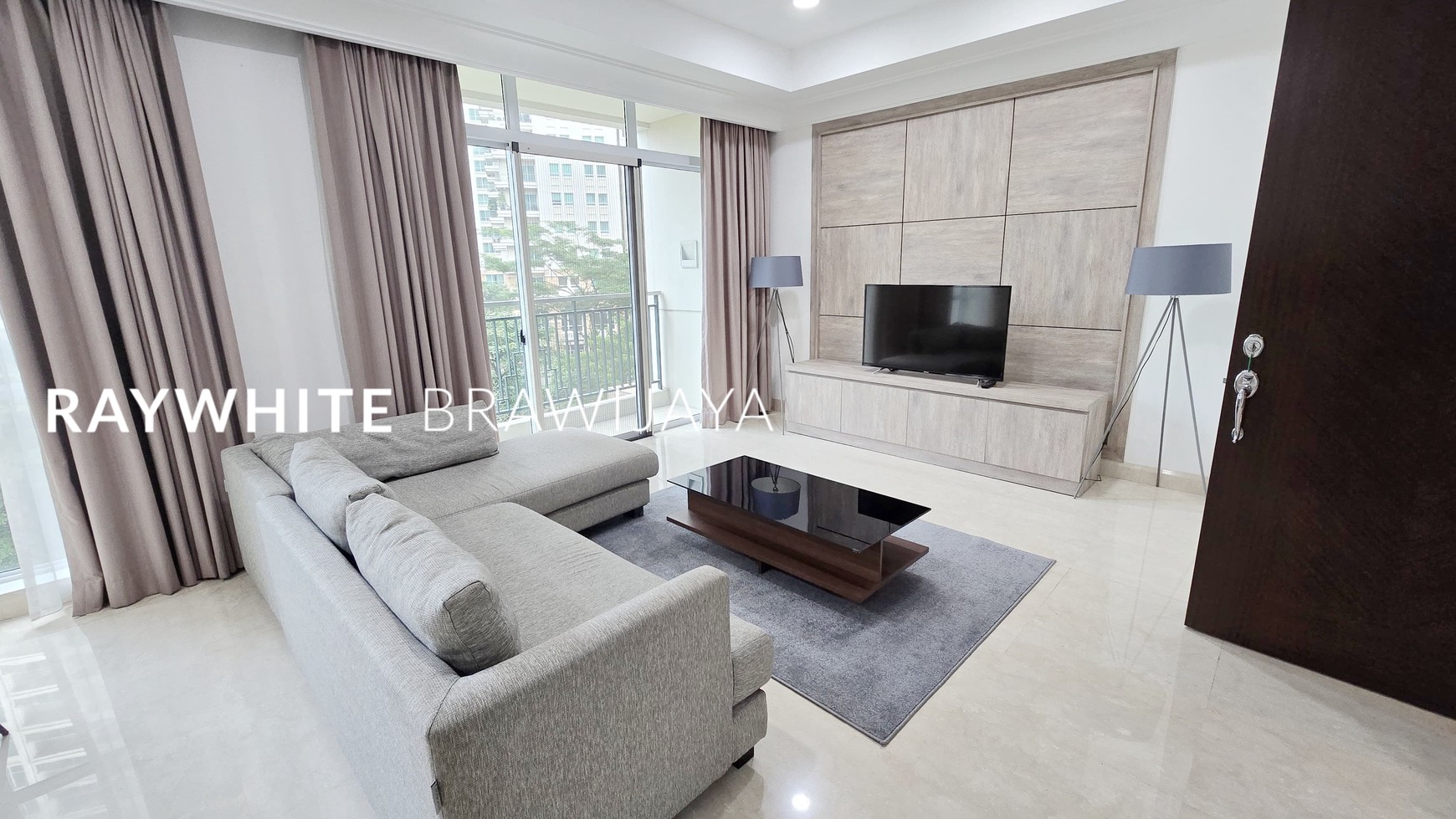 Apartment Pakubuwono View Fully-Furnished