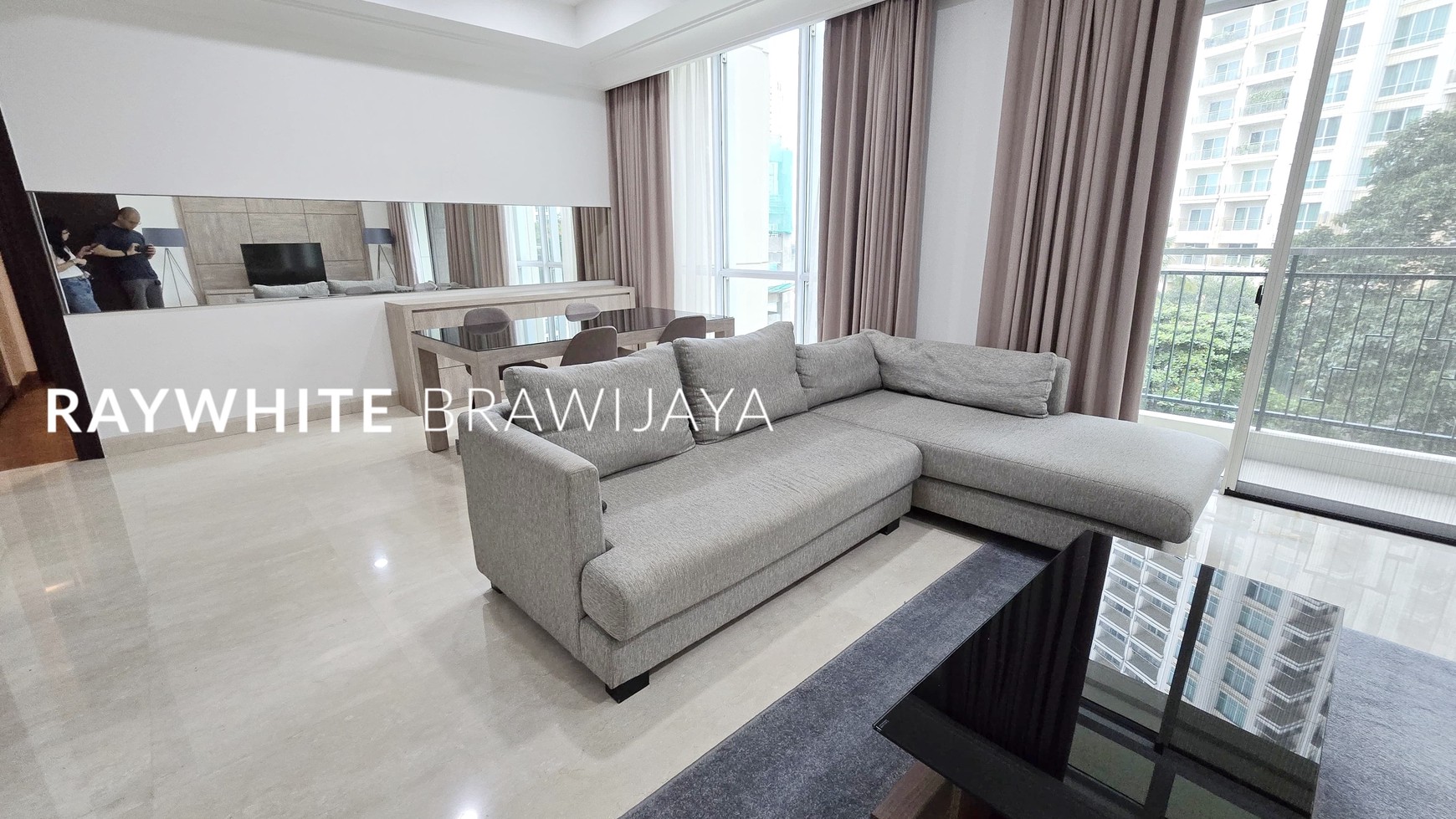 Apartment Pakubuwono View Fully-Furnished