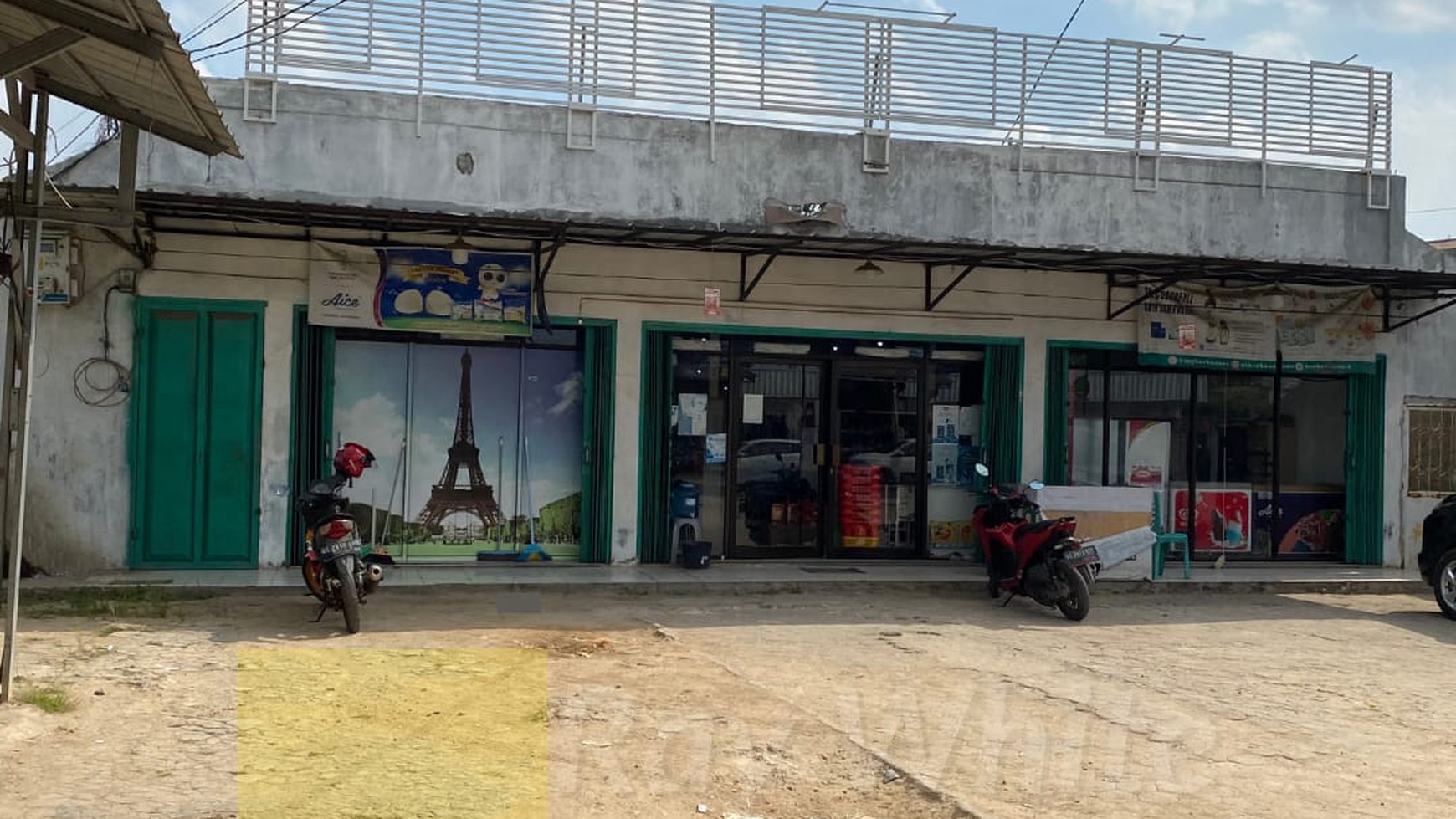 di jual tempat usaha pinggir jalan utama way halim ber