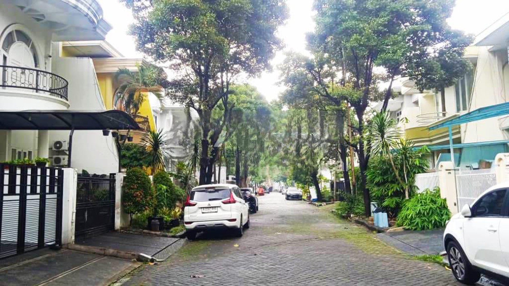 Rumah Bagus Di Puri Botanical Joglo Jakarta Barat