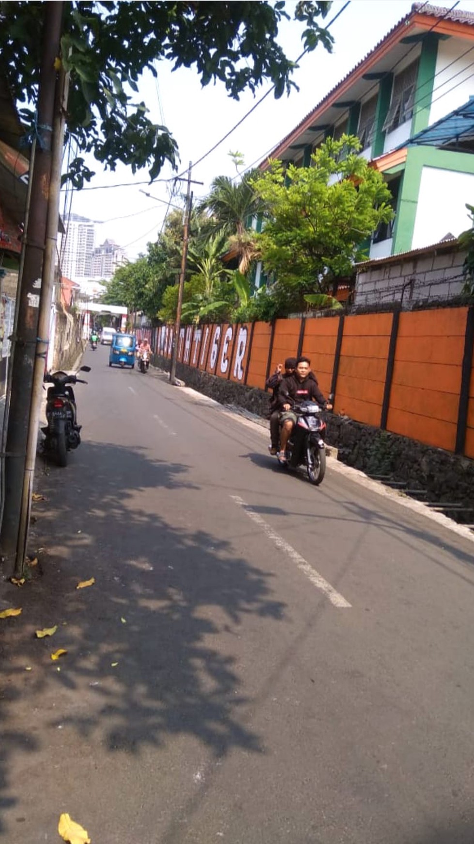 Rumah Hitung Tanah Area Cipete