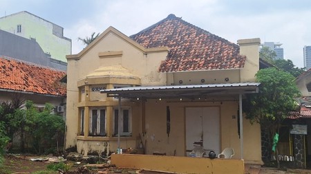 DIJUAL RUMAH di CIKINI,bisa buat usaha,Kost,kantor