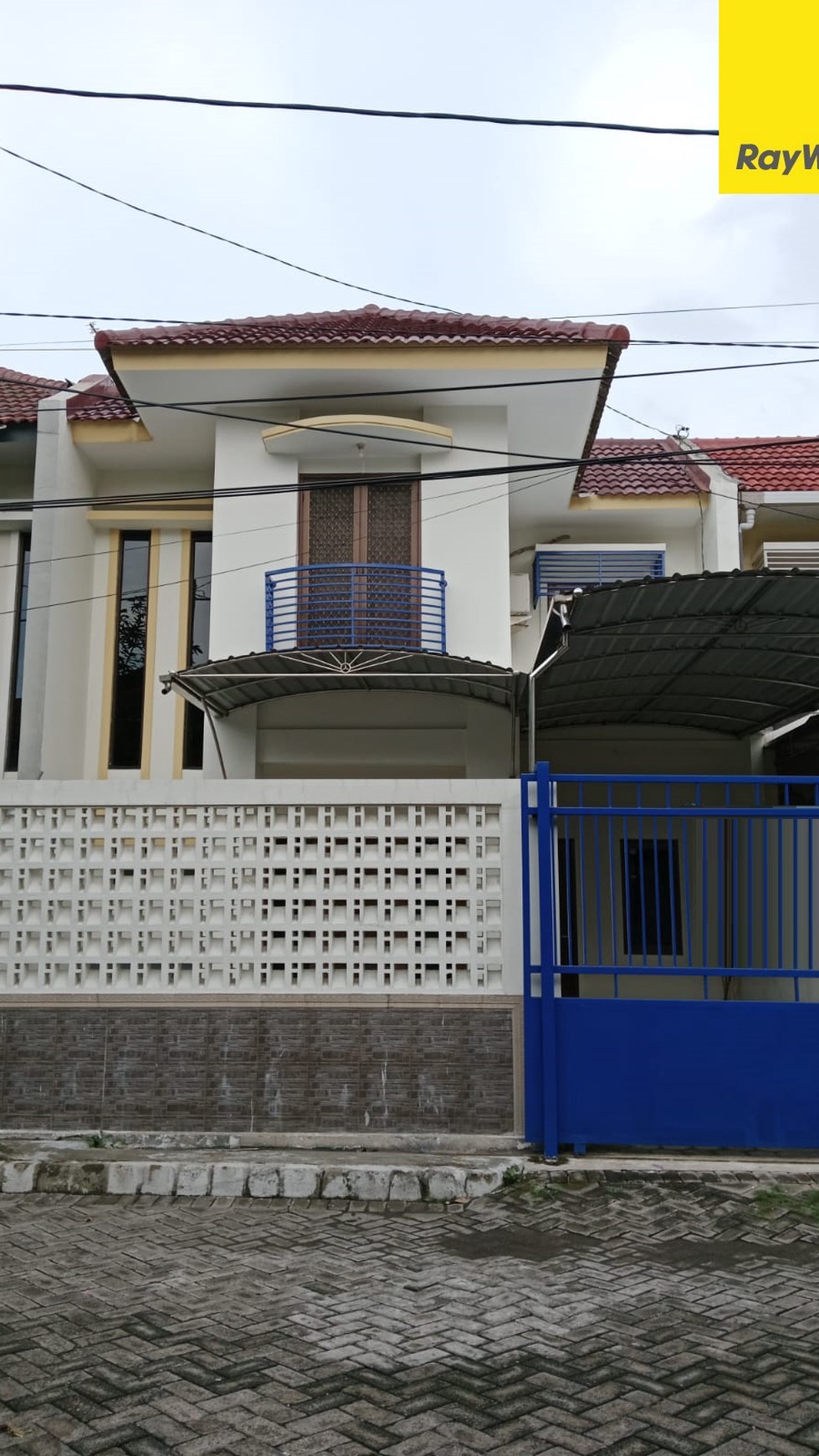 Dijual Rumah 2 lantai di Lebak Indah Regency Surabaya