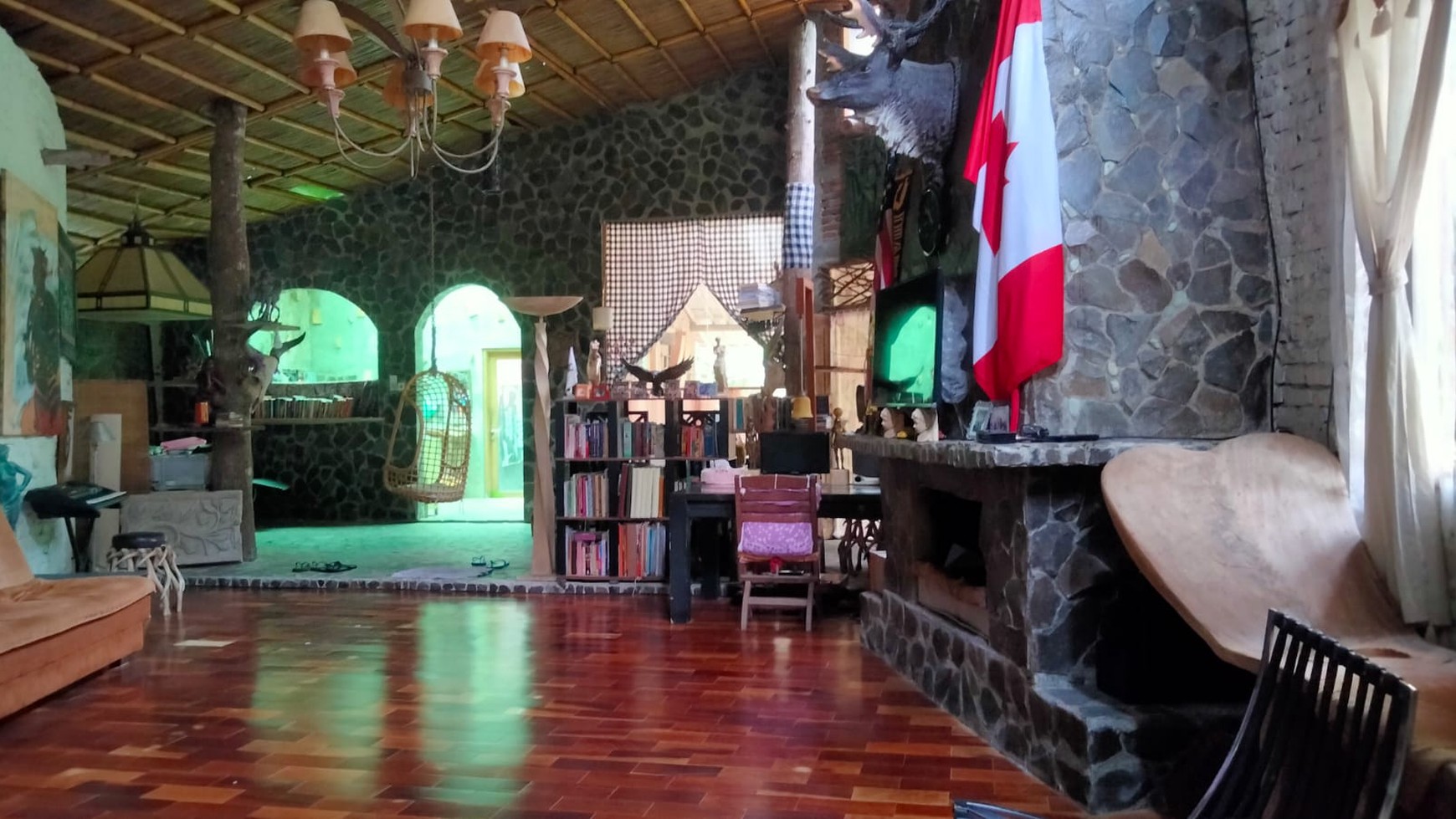 Villa + Cofee Shop di Kawasan Wisata Kaliurang Pakem Sleman 