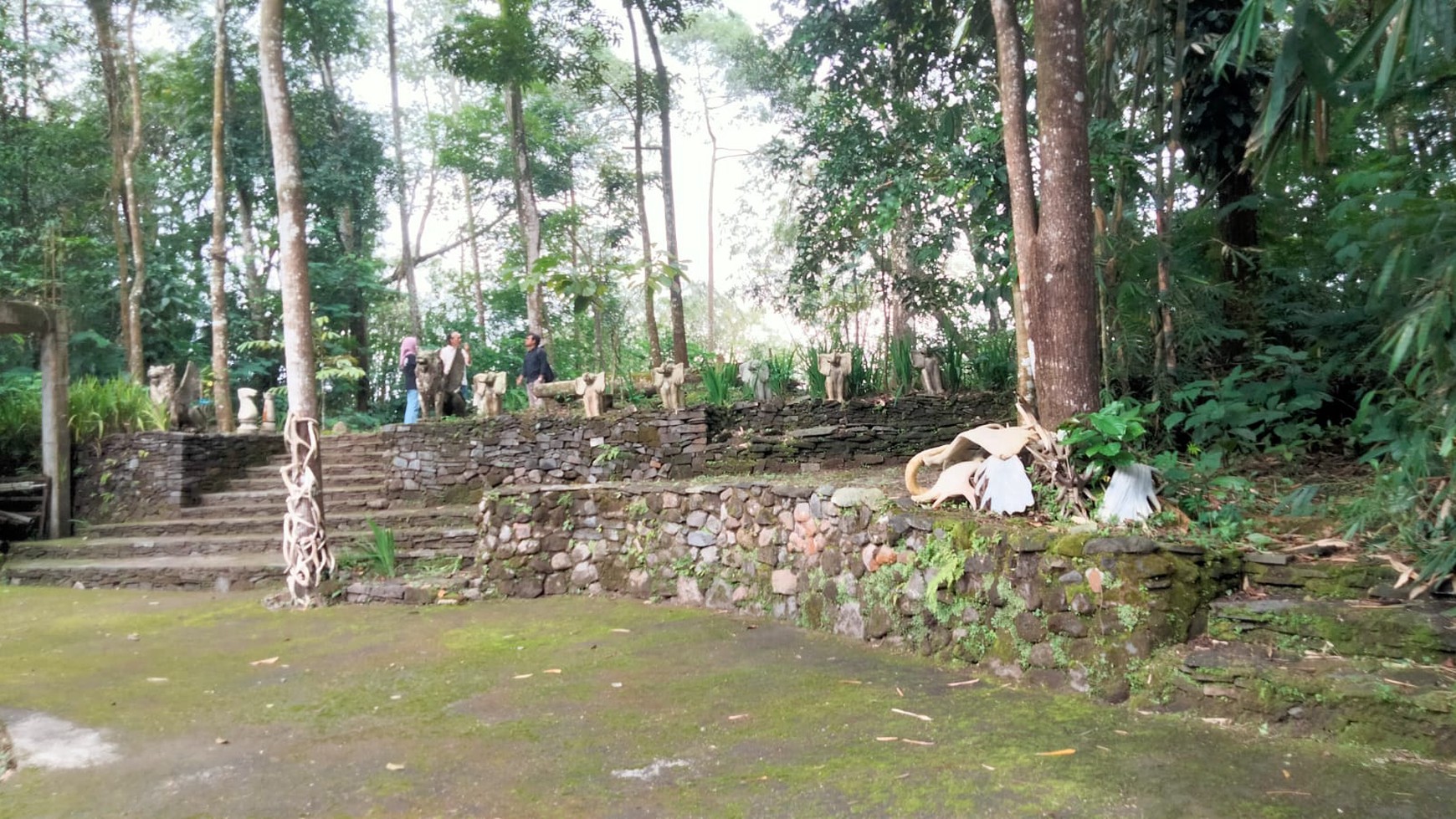 Villa + Cofee Shop di Kawasan Wisata Kaliurang Pakem Sleman 