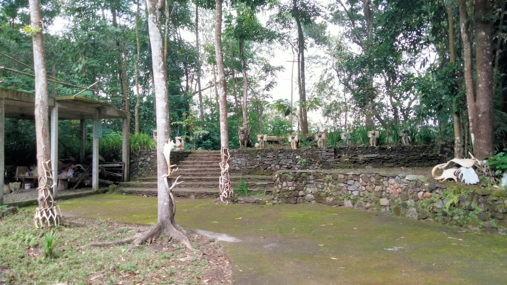 Villa + Cofee Shop di Kawasan Wisata Kaliurang Pakem Sleman 