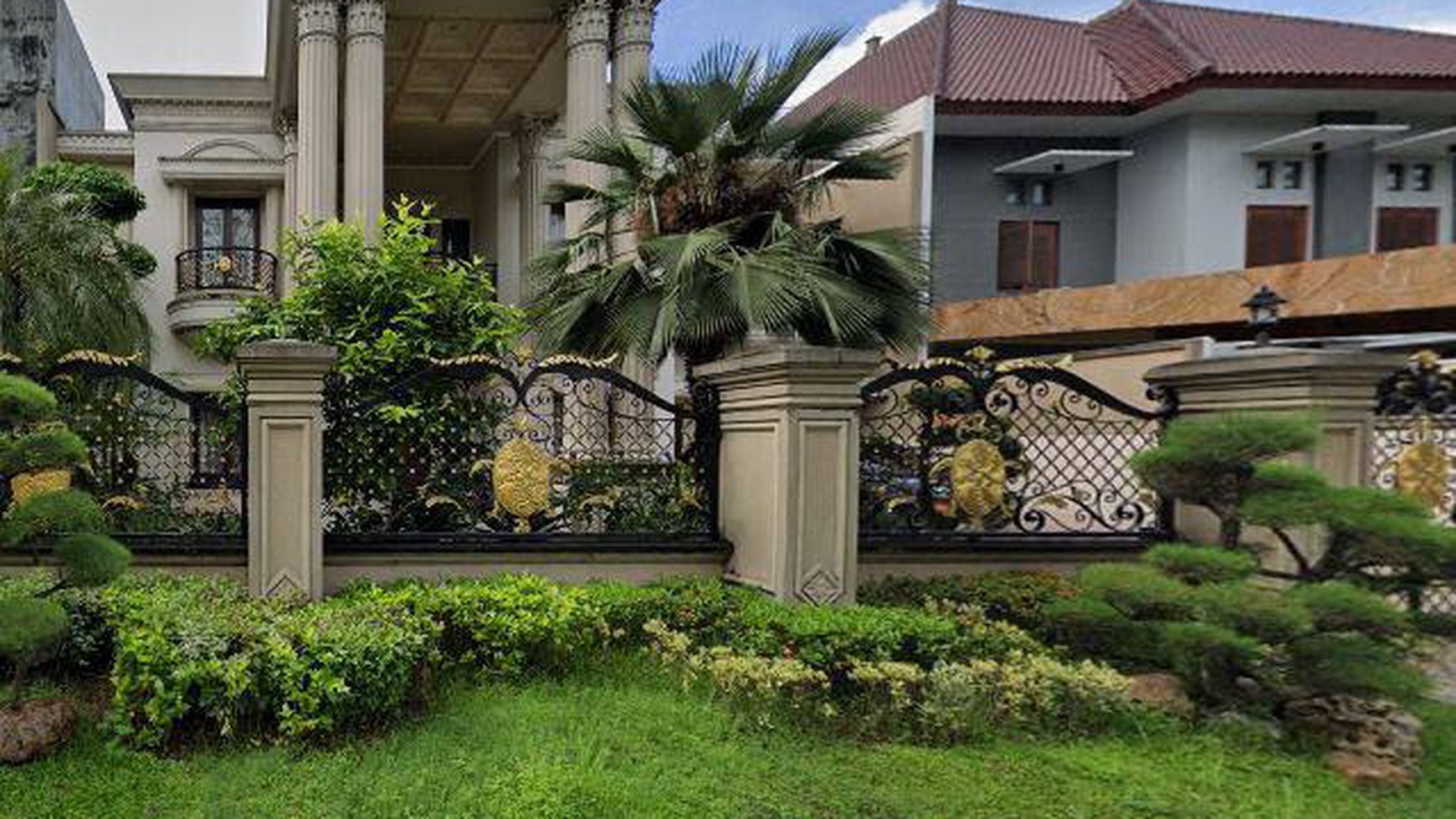 Dijual Rumah Elit Pakuwon Indah & Darmo Hill