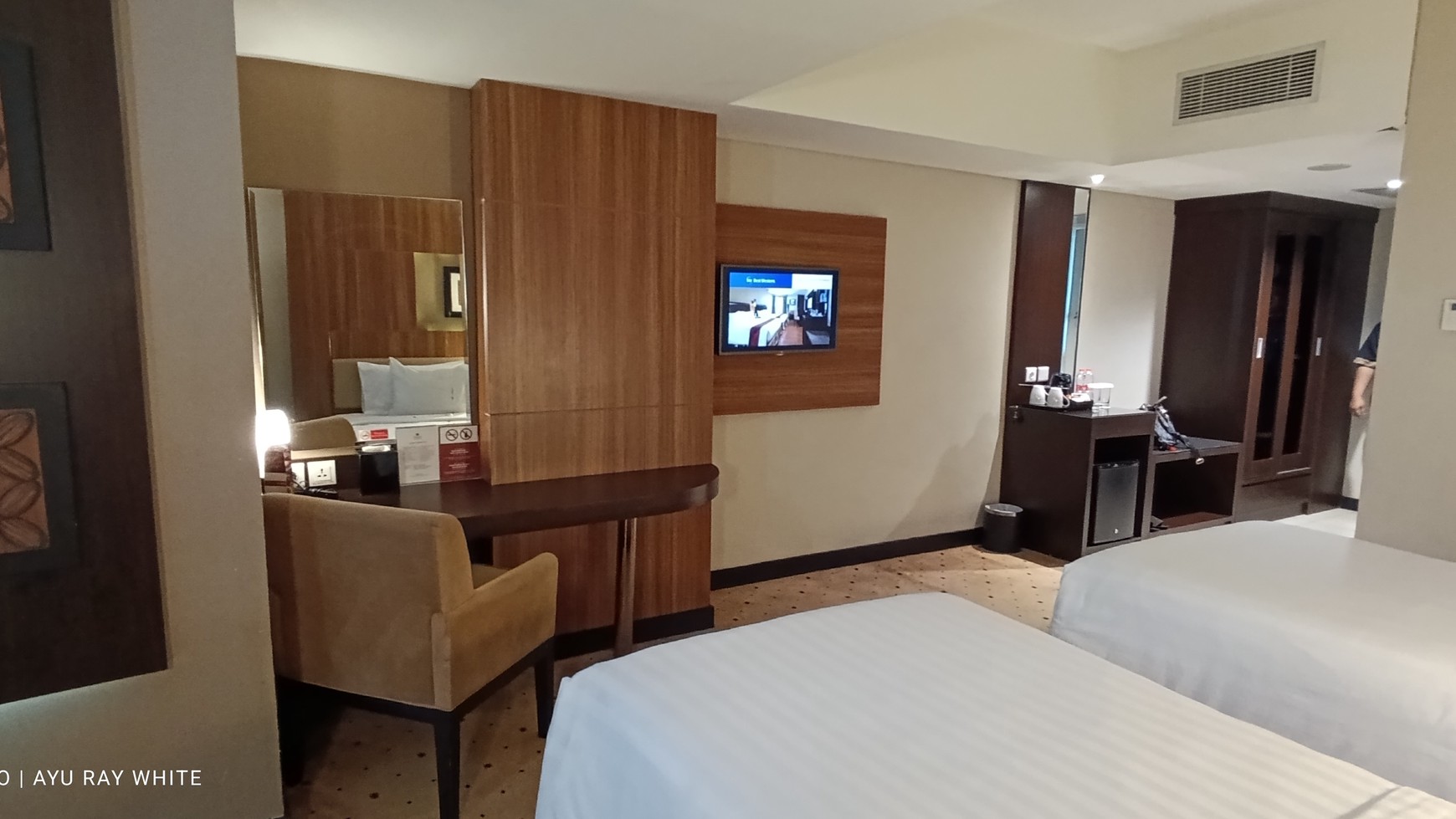 Jual Condotel La Grande, Depan BIP (Bandung Indah PLaza) Jalan Merdeka - Bandung. 