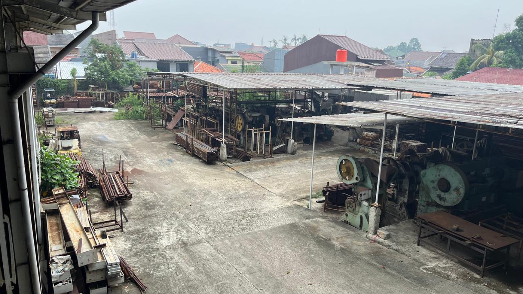 DIJUAL CEPAT TANAH DAN GUDANG DI LOKASI STRATEGIS DI BINTARA, BEKASI.