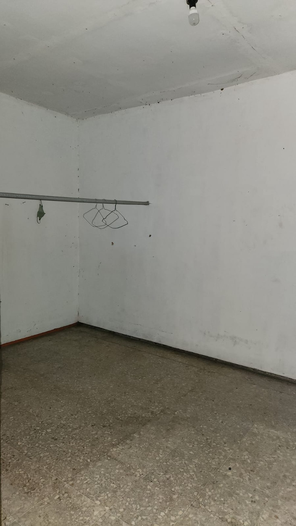 Dijual Rumah Lama Hitung Tanah di jl. Tanjung Duren, Grogol, Jakarta Barat