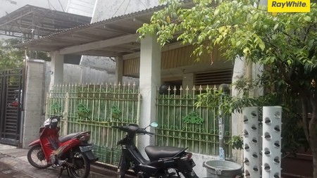 Dijual Rumah Pusat Kota di Jalan Tembok Gede Surabaya