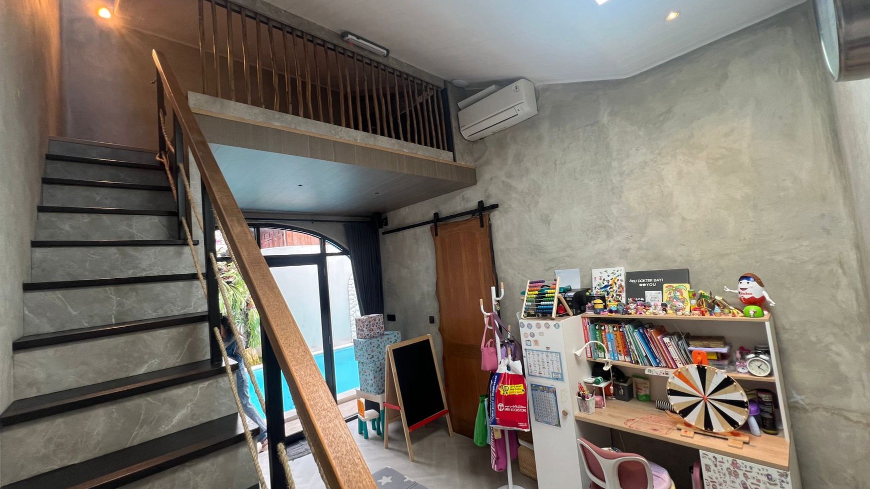 Rumah Hitung Tanah Area Cipete