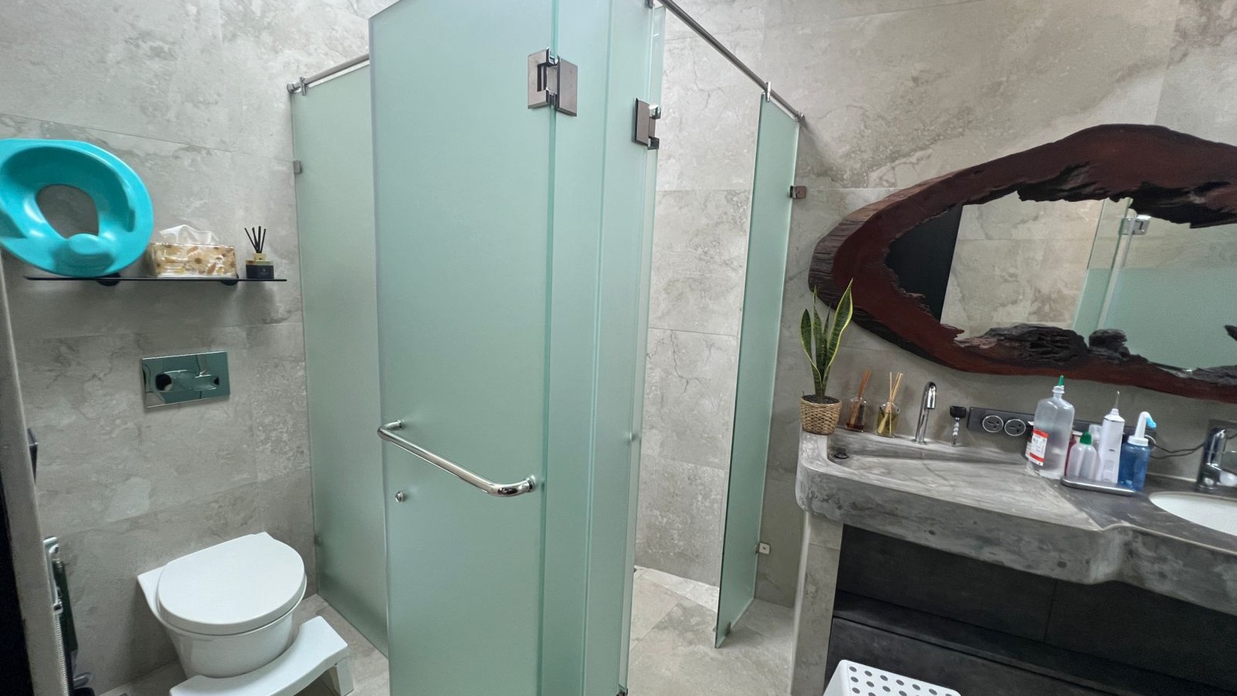 Rumah Hitung Tanah Area Cipete