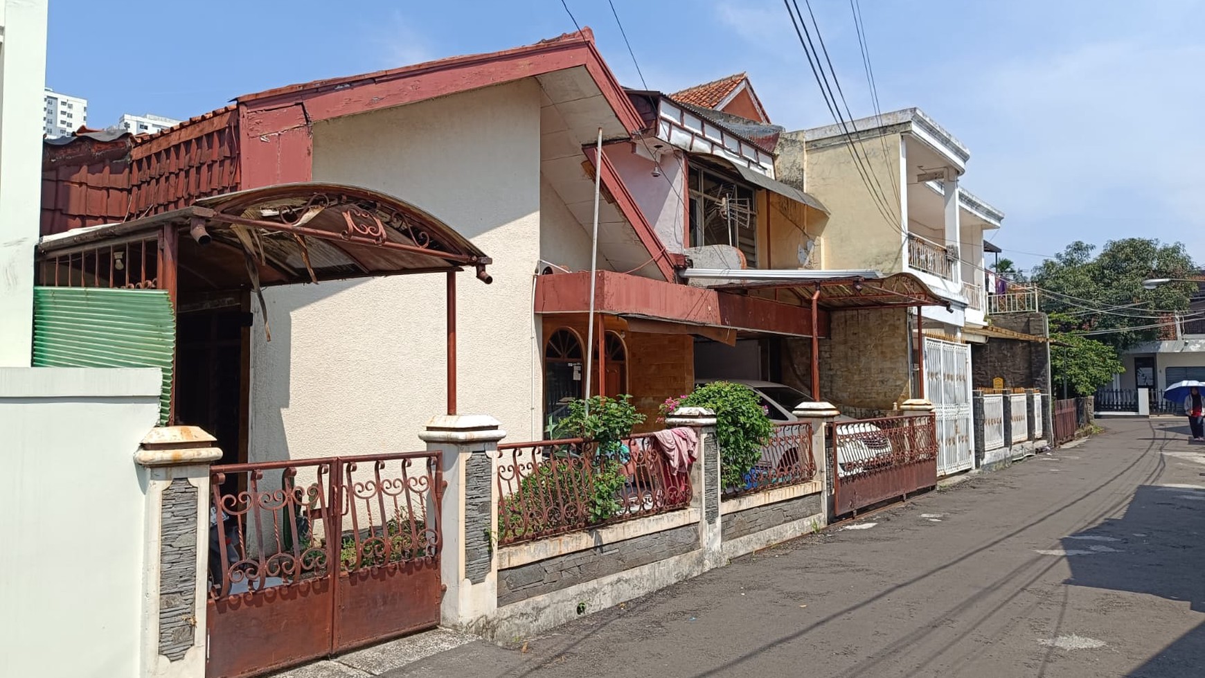 Rumah Tinggal di Jalan Sekelimus, Bandung - Jawa Barat 