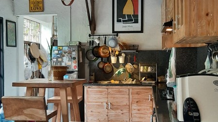 Rumah Bagus Di  Jl Sekolah Mataram Dusun Jambon Trihanggo Yogya