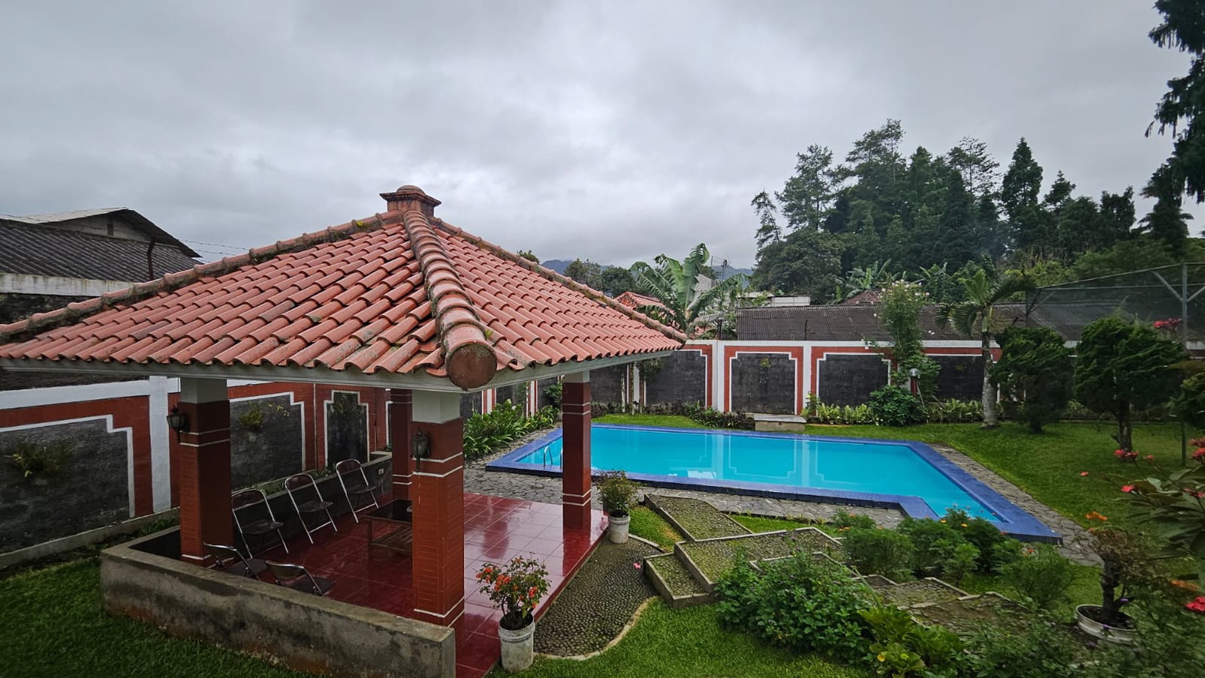 Dijual villa di puncak dekat taman safari