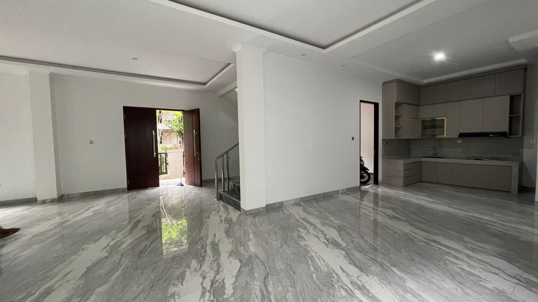  Rumah Baru,dekat jajan,securty 24 jam di Bintaro Jaya 9.