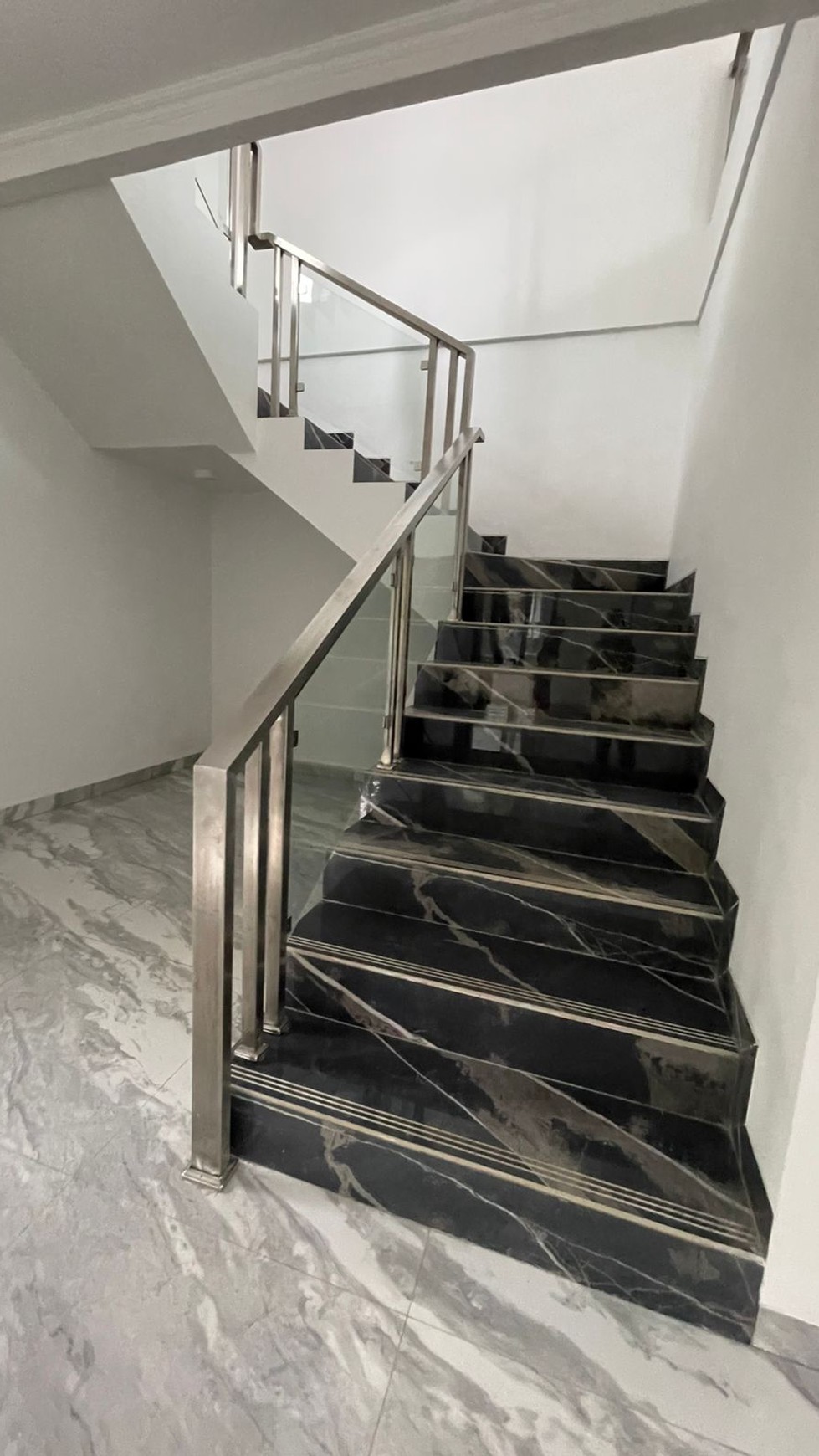  Rumah Baru,dekat jajan,securty 24 jam di Bintaro Jaya 9.