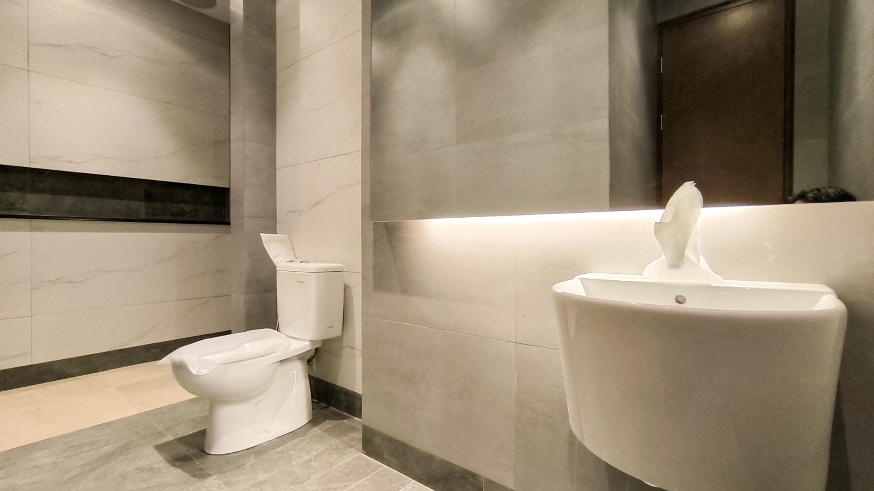 Rumah dalam ruangan Bagus,nyaman di Bintaro Jaya 9