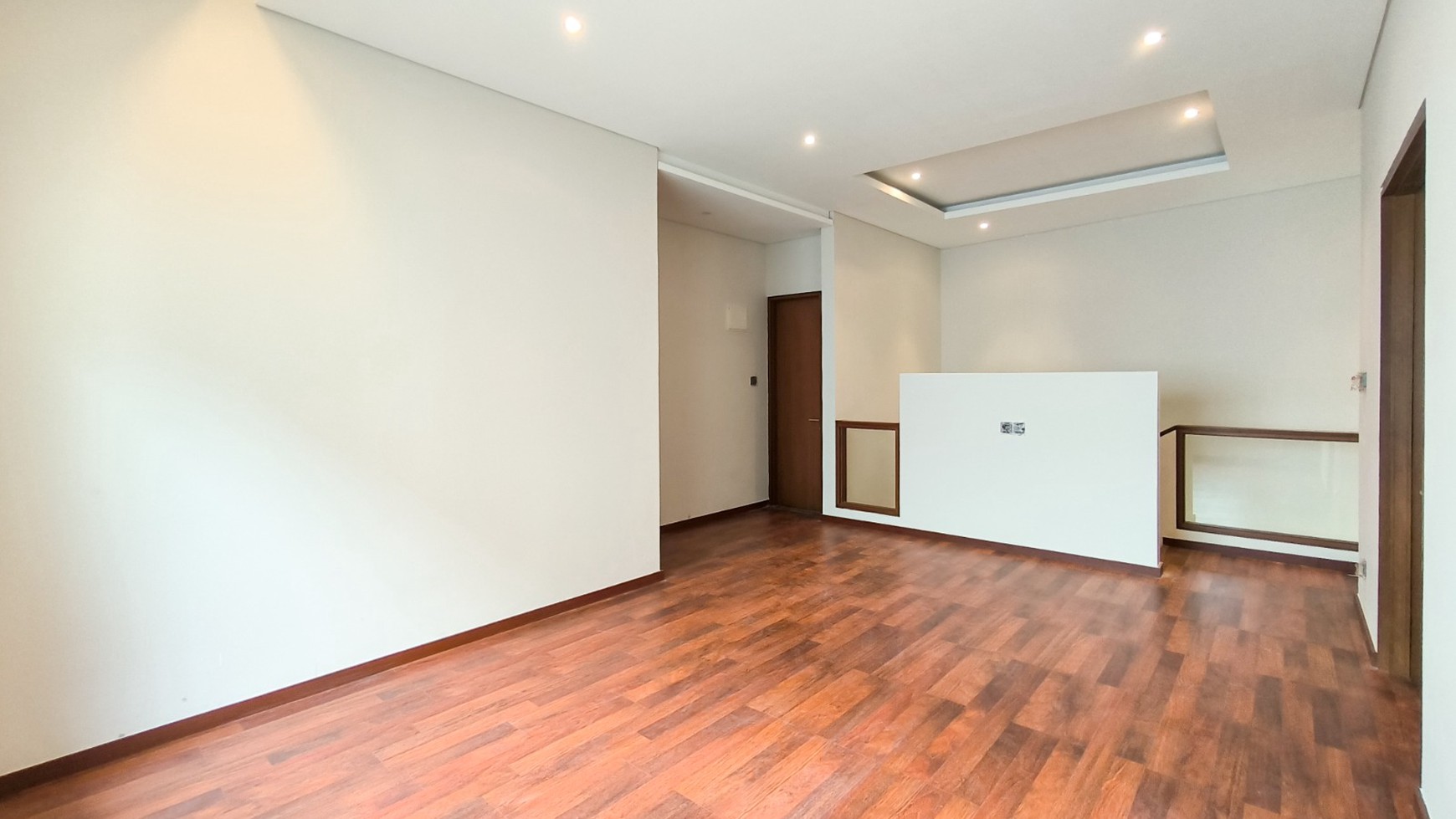 Rumah dalam ruangan Bagus,nyaman di Bintaro Jaya 9