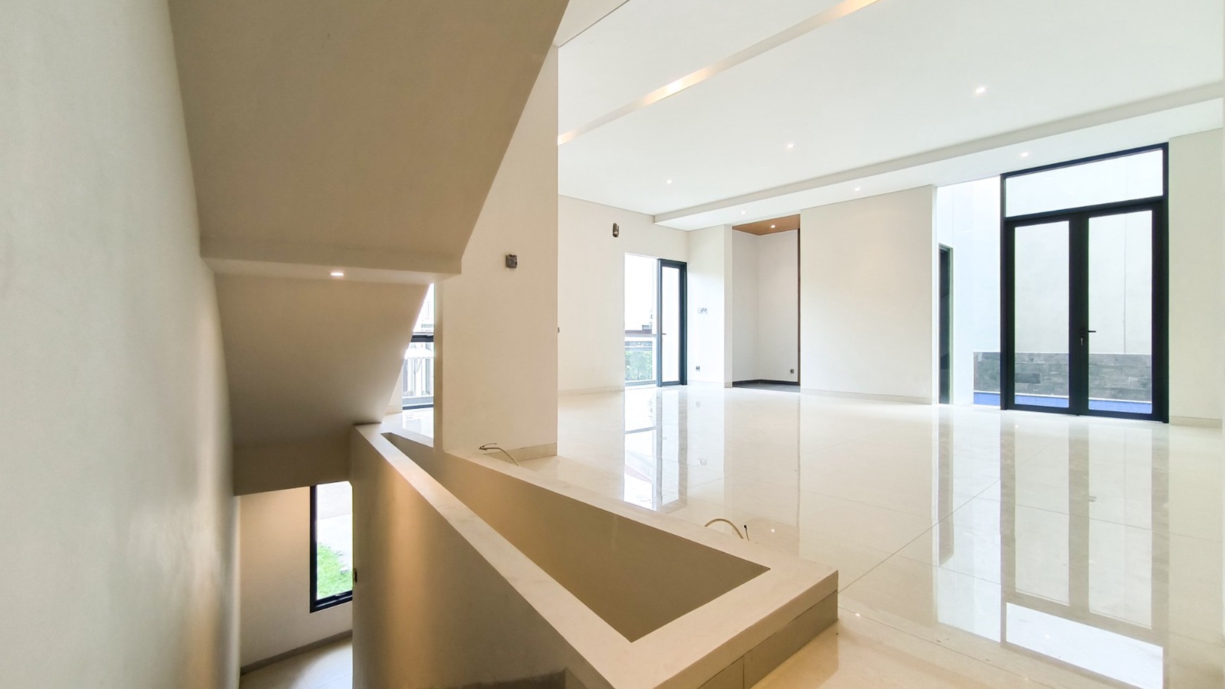 Rumah dalam ruangan Bagus,nyaman di Bintaro Jaya 9