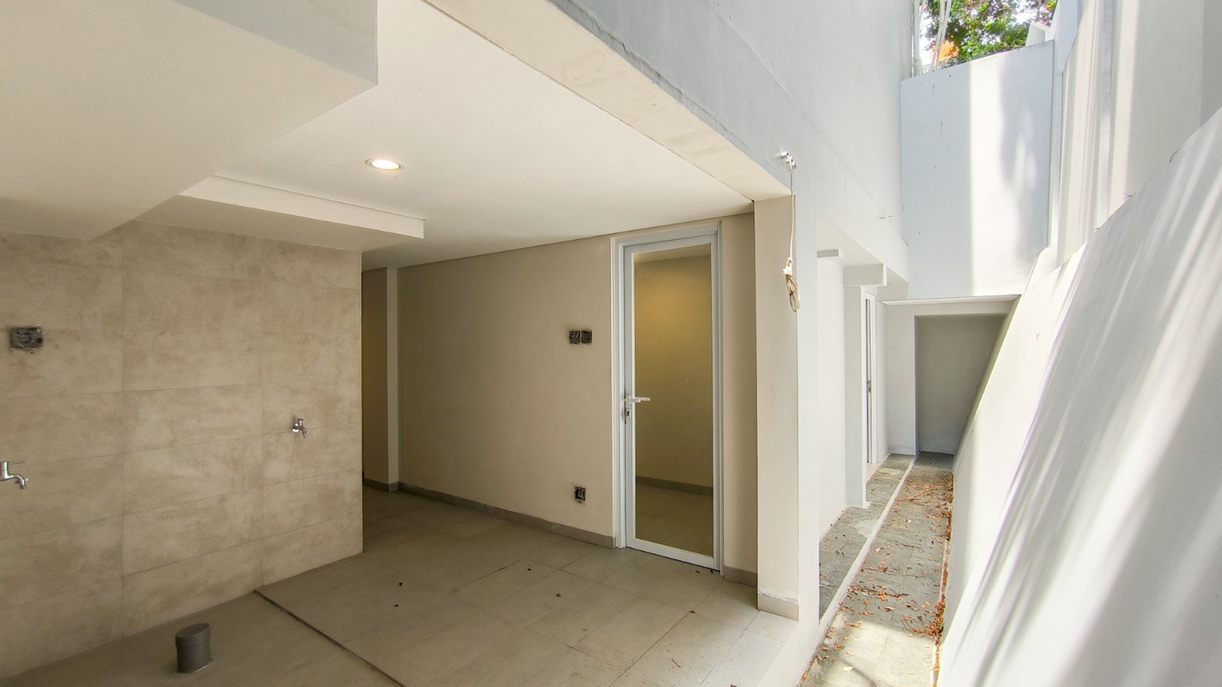 Rumah dalam ruangan Bagus,nyaman di Bintaro Jaya 9