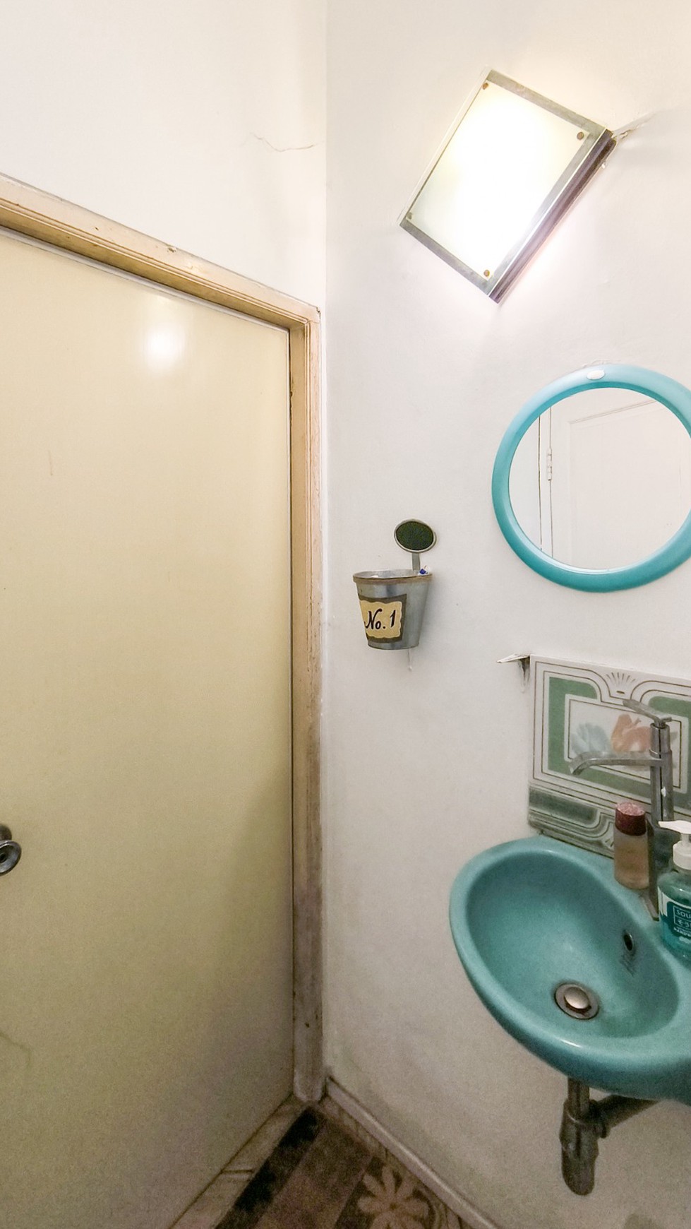 Rumah siap huni,2 lantai,strategis di Bintaro Jaya Sektor 9