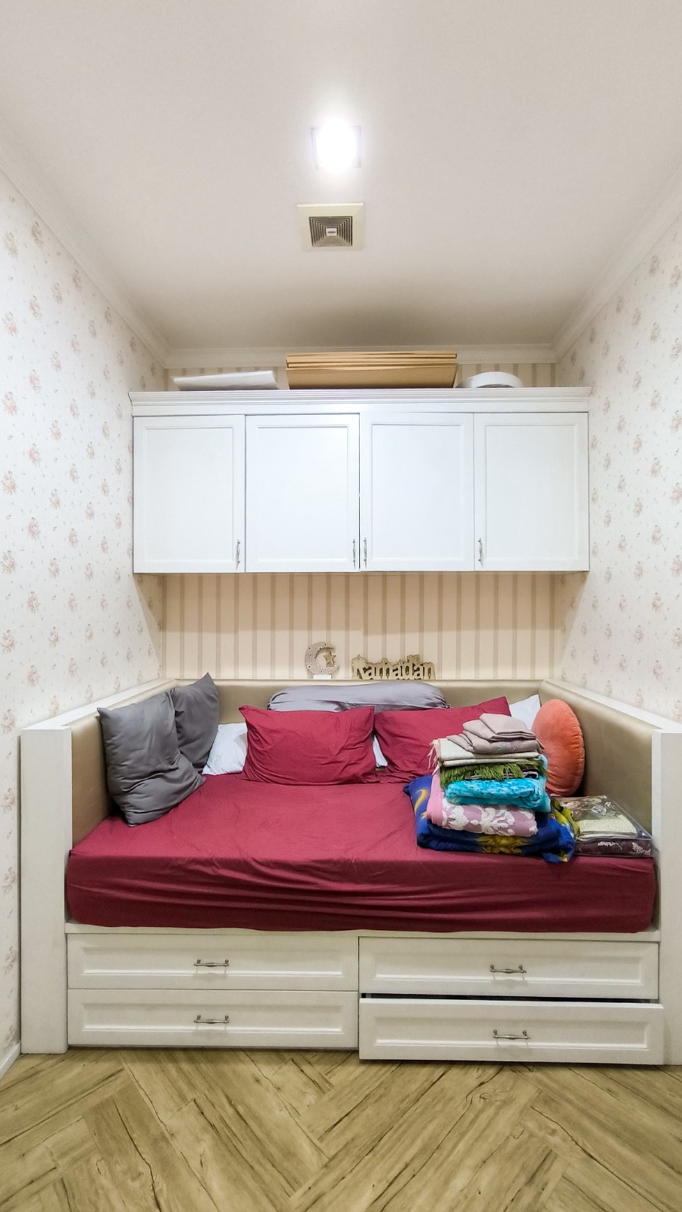 Rumah siap huni,2 lantai,strategis di Bintaro Jaya Sektor 9